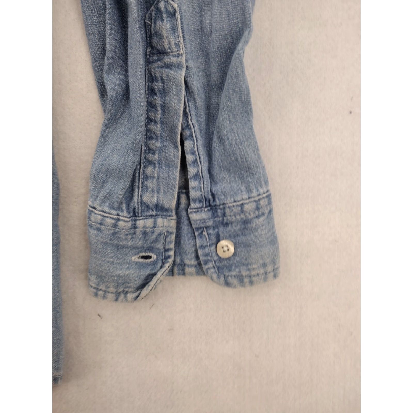 Denime VINTAGE EXP Jeans Denim Shirt Womens Small Long Sleeve Button Front Pockets Size S / US 4 / IT 40 - 2 Thumbnail