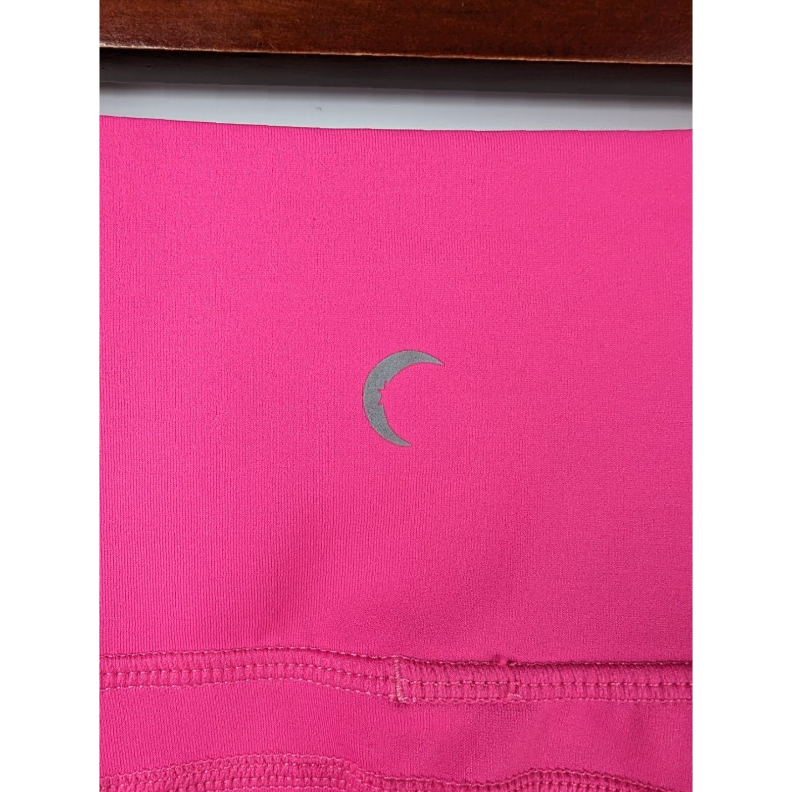 Pinko ZYIA Active Light n Tight Capri 20” Size 6-8 Pink Hot Pink Women's Capri Leggings Skinny 20” Length CrossFit Yoga Running Gym & Training Size ONE SIZE - 2 Thumbnail
