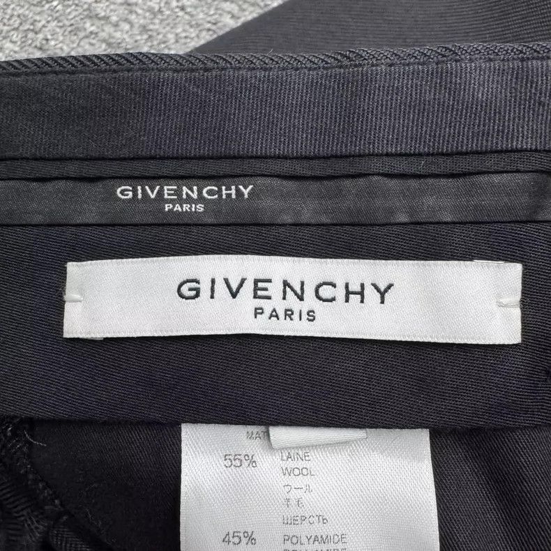 Givenchy Givenchy Size46 Woolen Casual Pants Size US 30 / EU 46 - 2 Thumbnail