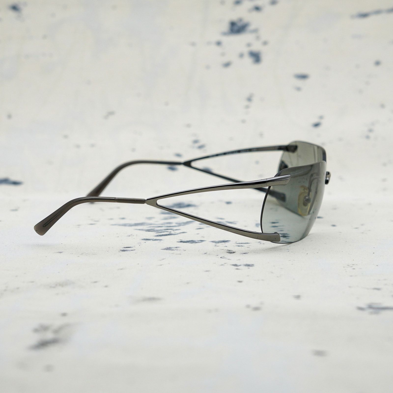 Versace Vintage versace n86 silver cut out medusa logo sunglasses Size ONE SIZE - 3 Thumbnail