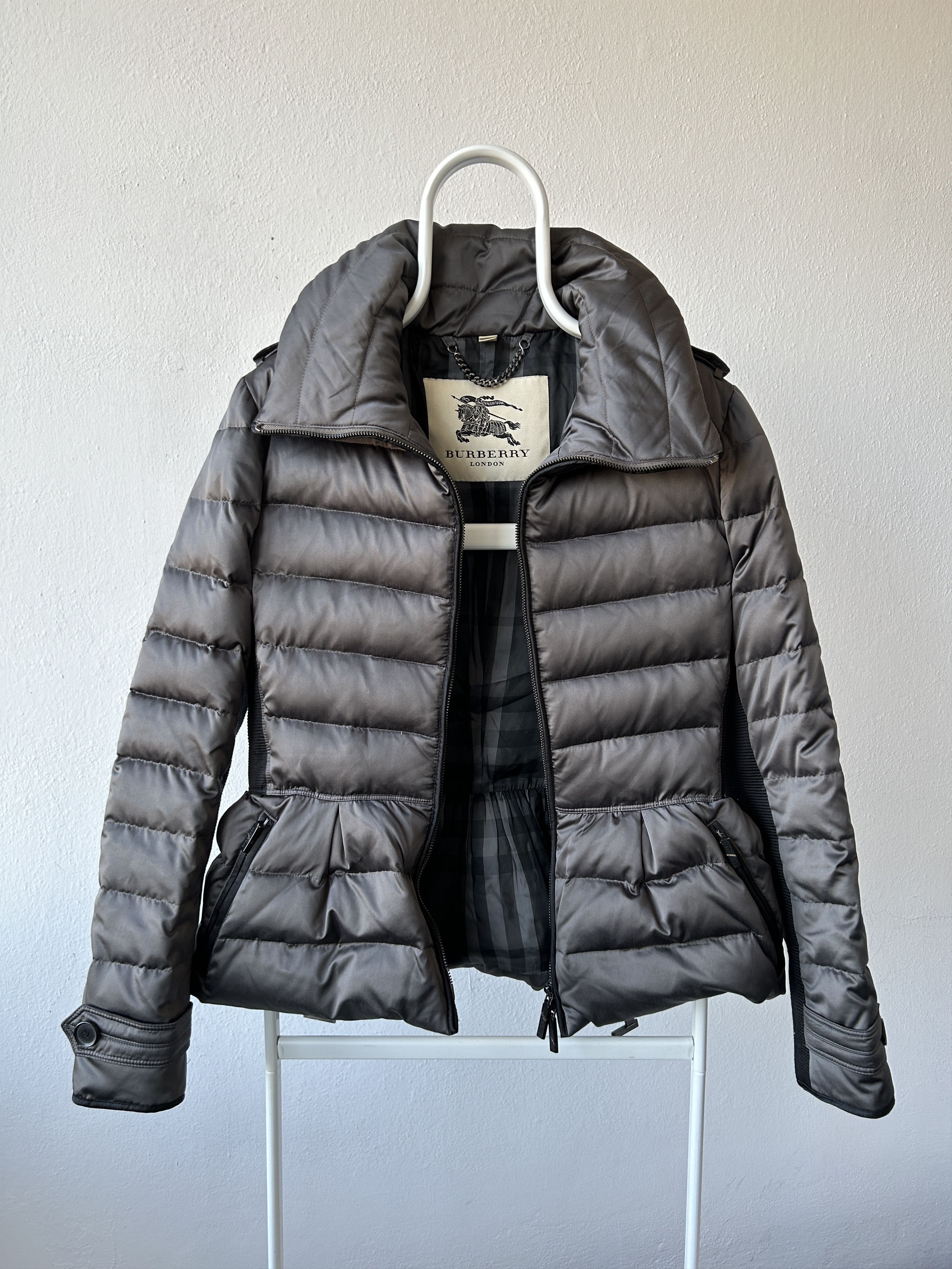 Burberry Burberry belted short puffer jacket Size L / US 10 / IT 46 - 15 Thumbnail