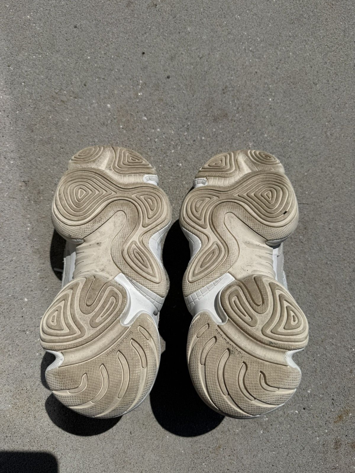 Yeezy Yeezy 500 Bone White Size US 9.5 / EU 42-43 - 5 Thumbnail