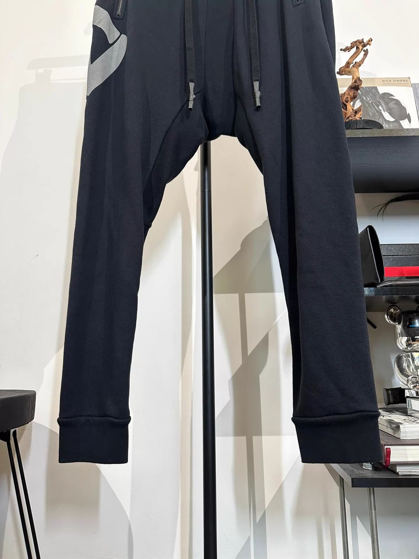 Boris Bidjan Saberi Boris Bidjan Saberi 11by bbs embroidered cuffed pant LNWT Size US 34 / EU 50 - 6 Thumbnail
