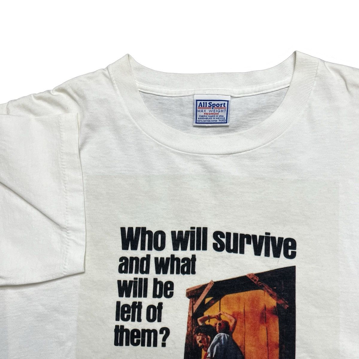 Vintage vintage texas chainsaw massacre movie promo tshirt Size US M / EU 48-50 / 2 - 5 Thumbnail