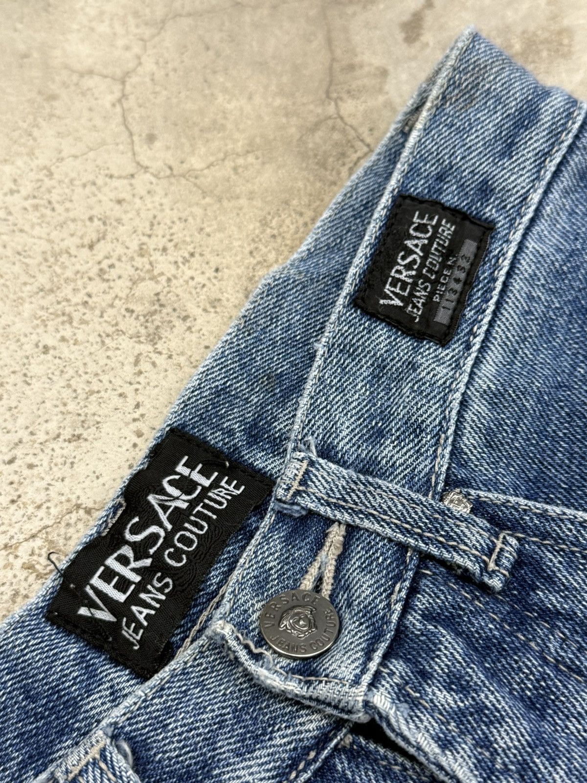 Versace Vintage Versace Jeans Couture Stonewash DistressDenim Pants Size 25" / US 0 / IT 36 - 10 Thumbnail