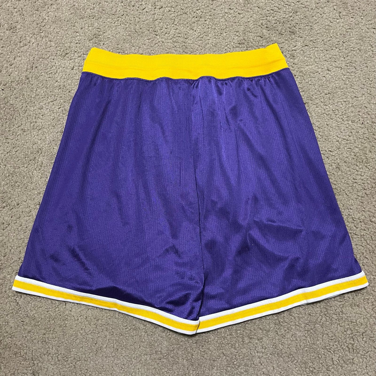 Champion Vintage 80s 90s Champion X Los Angeles Lakers B-Ball Shorts Size US 31 - 2 Thumbnail