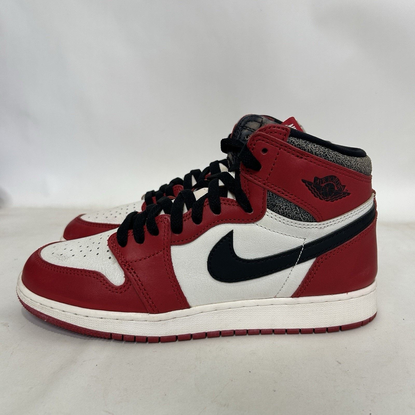 Jordan Brand Nike Air Jordan 1 Retro High GS “Chicago/Lost and Found” Size US 8.5 / IT 38.5 - 6 Thumbnail