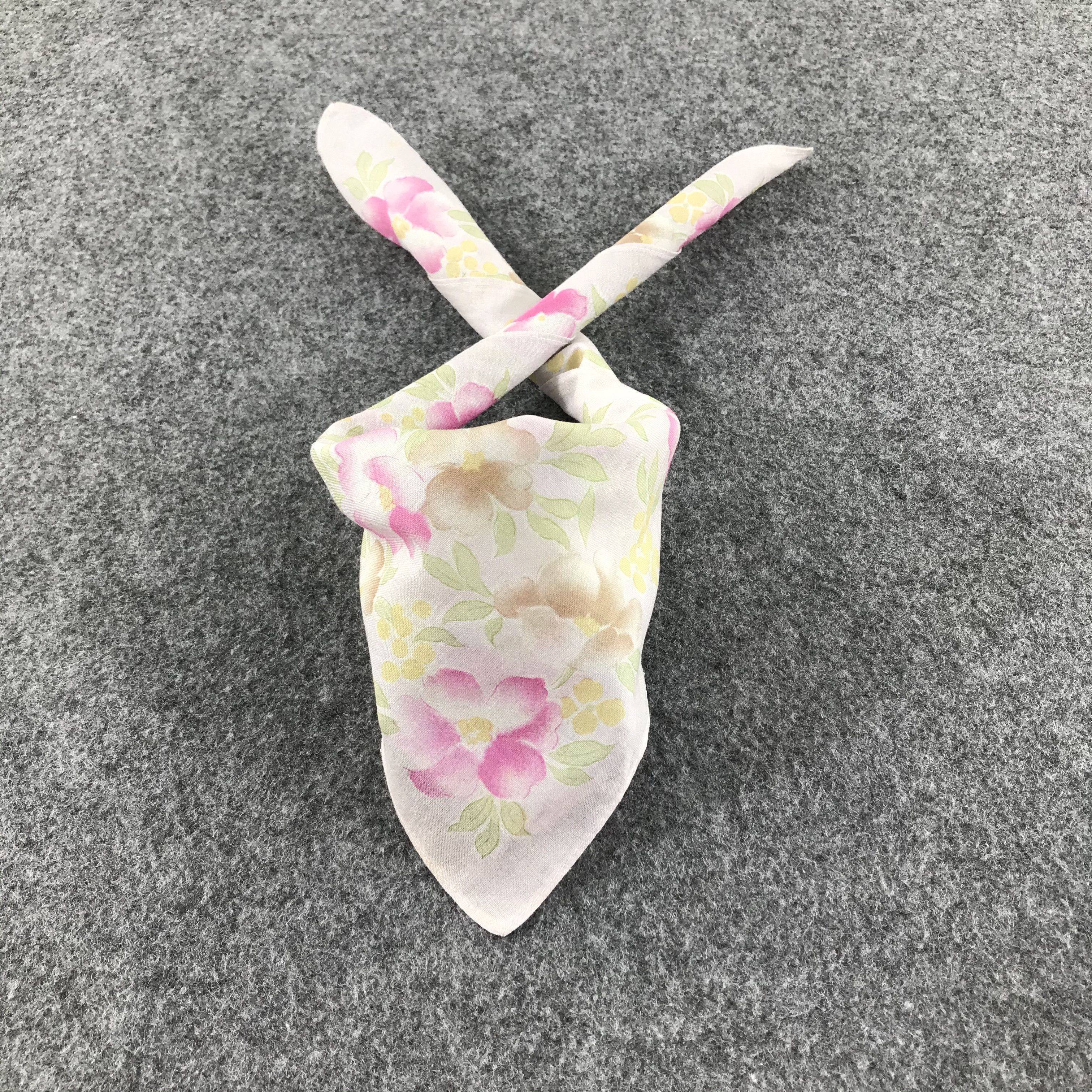 Pierre Balmain Pierre Balmain Floral Handkerchief Neckerchief Bandana H111 Size ONE SIZE - 2 Thumbnail