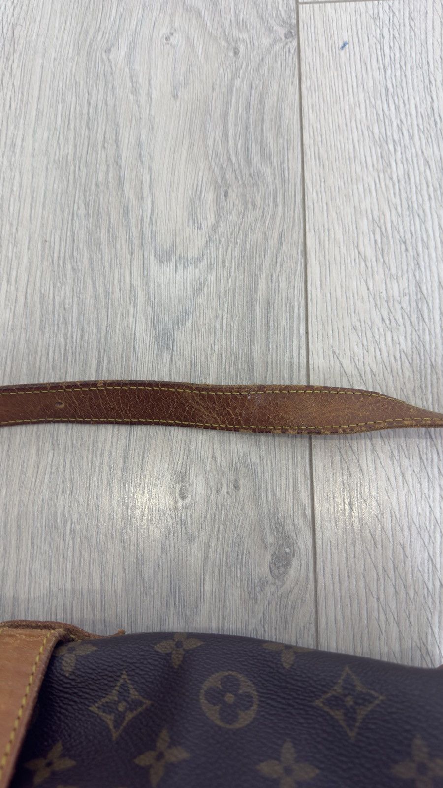 Louis Vuitton Louis Vuitton vintage Saumur 35 Monogram Crossbody Size ONE SIZE - 10 Thumbnail