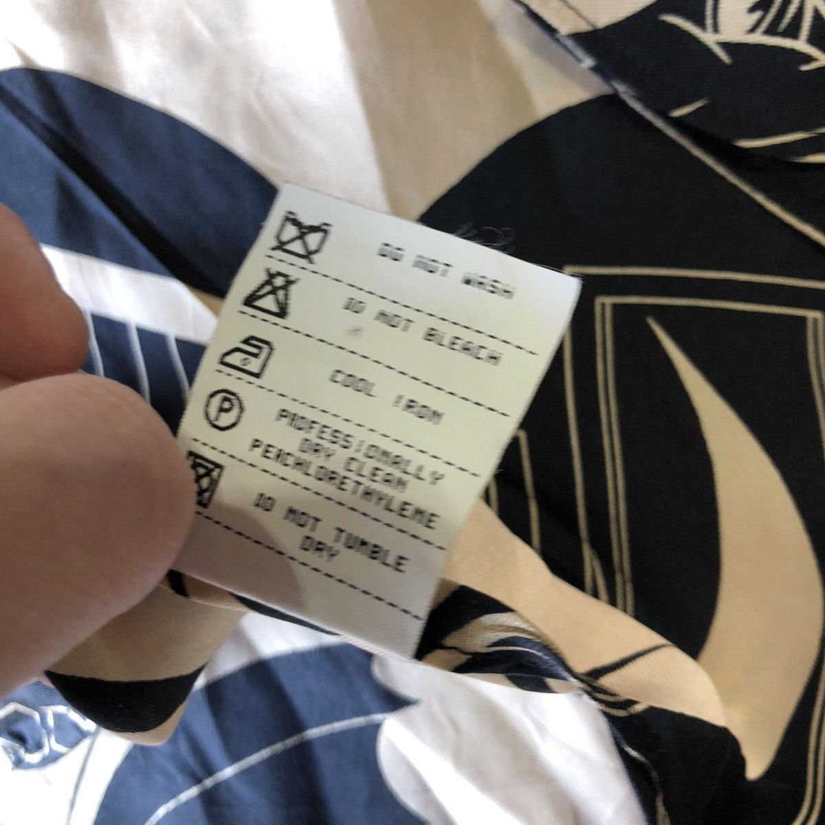 DC Comics × Iceberg × Vintage Vintage 90s Iceberg Batman Animated Series Silk Shirt Size US M / EU 48-50 / 2 - 9 Thumbnail