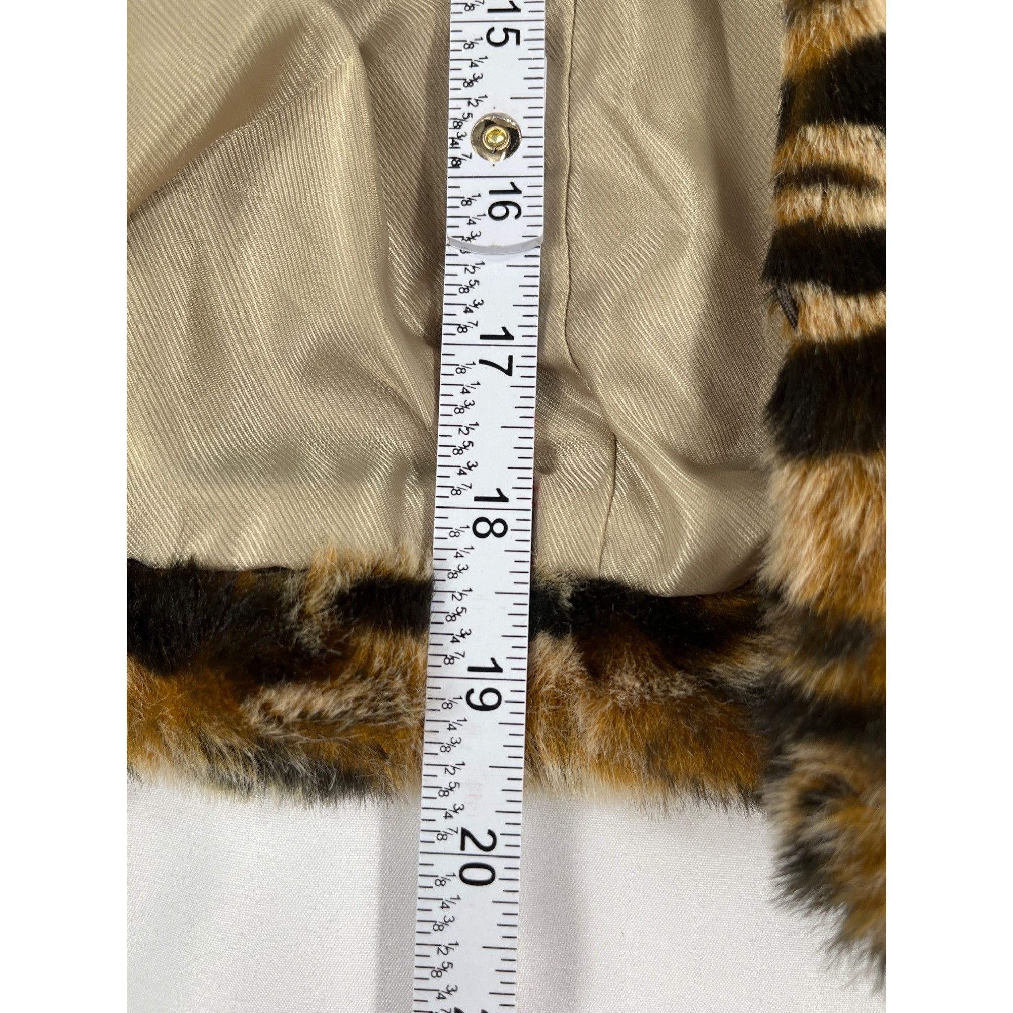 Banana Republic Banana Republic SKU 7894 Womens Faux Fur Tiger Print Jacket Size XS / US 0-2 / IT 36-38 - 12 Thumbnail