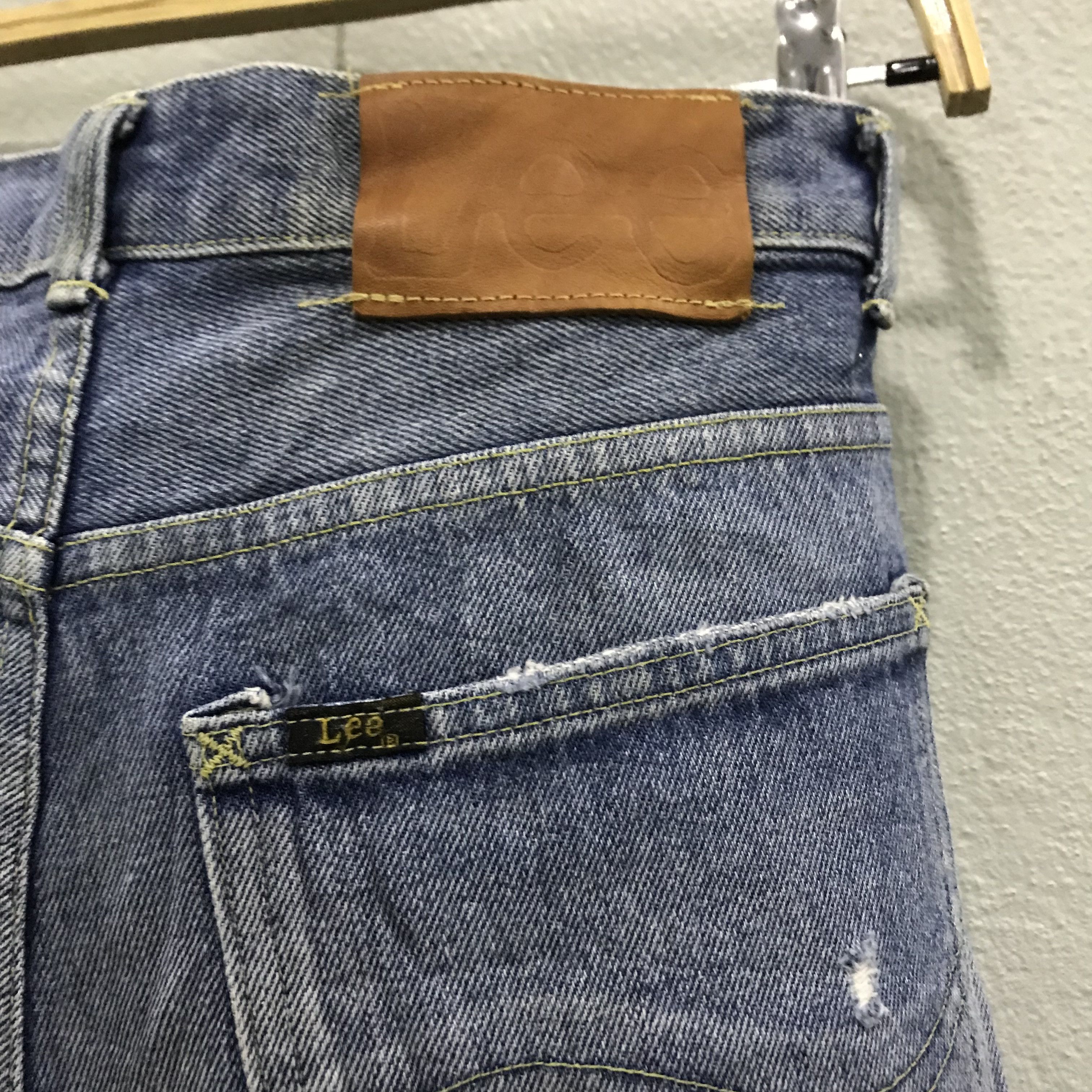 Lee Vintage Lee Distressed Wide Leg High Waist Ripped Knee Size US 26 / EU 42 - 11 Thumbnail