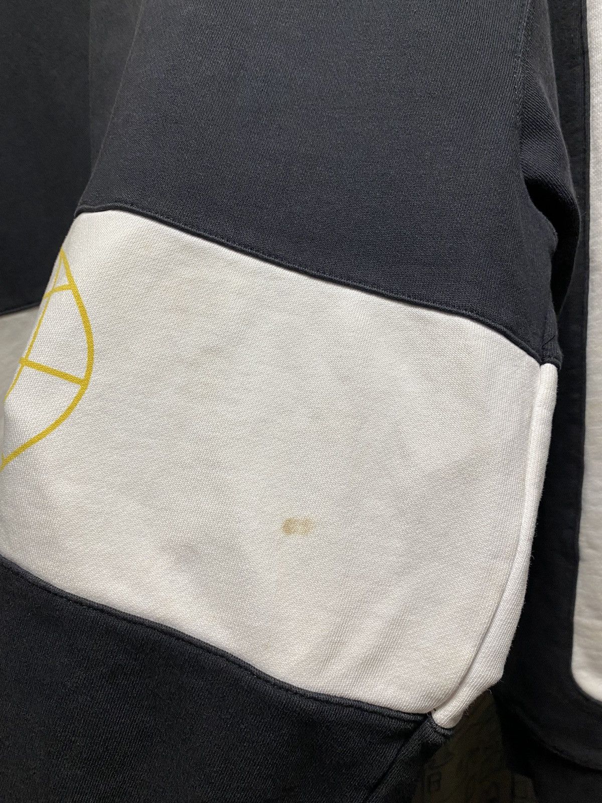 Rap Tees Vintage WU WEAR WU TANG CREAM SWEATSHIRT Rap Tee Size US M / EU 48-50 / 2 - 9 Thumbnail