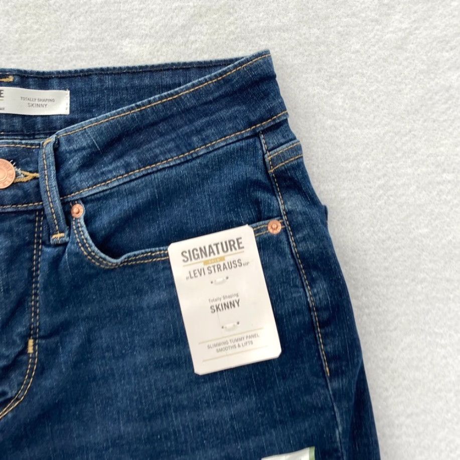 Vintage Signature Levi Strauss Gold Women's 4 Dark Wash Blue Stretch Denim Skinny Jeans Size 27" / US 4 / IT 40 - 3 Thumbnail