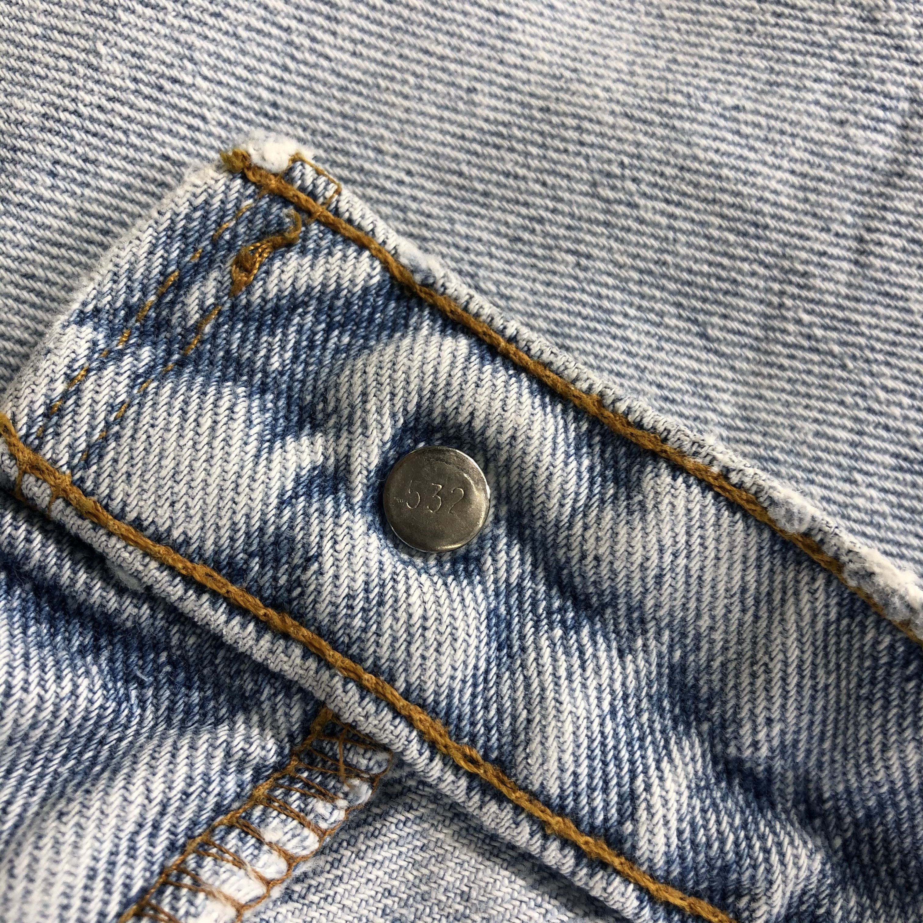 Levi's Vintage 90s Levi's 550 Jeans Distress Light wash Denim KJ899 Size US 29 - 13 Thumbnail
