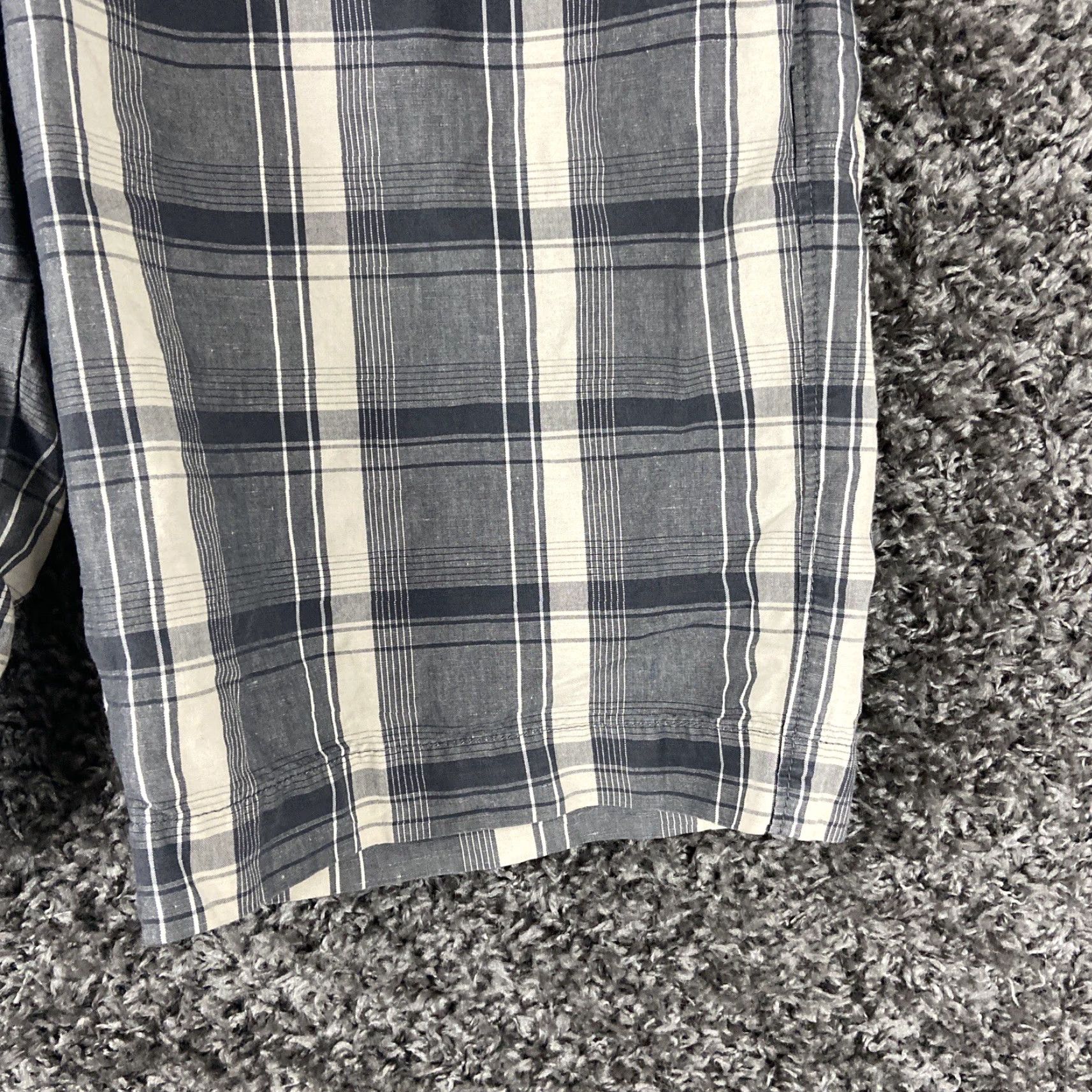 Banana Republic Banana Republic Gray Plaid Shorts Men’s 32, Chino, Regular, Men, Gray Plaid Shorts, Banana Republic Men 32 Size US 32 / EU 48 - 2 Thumbnail