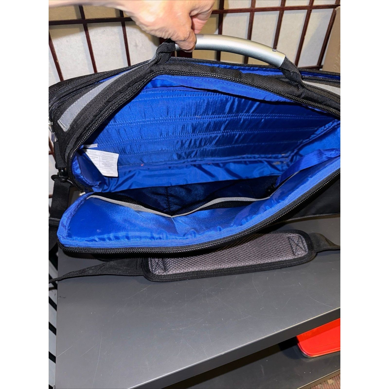 Ogio OGIO Performance Large Messenger Bag Laptop Mac Book Work Tr Size ONE SIZE - 11 Thumbnail