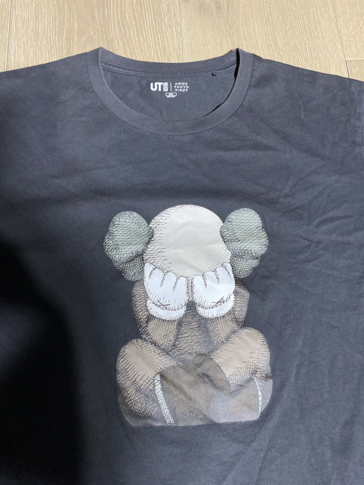 Kaws × Uniqlo Kaws Tokyo First Uniqlo Shirt Size US XXL / EU 58 / 5 - 6 Thumbnail