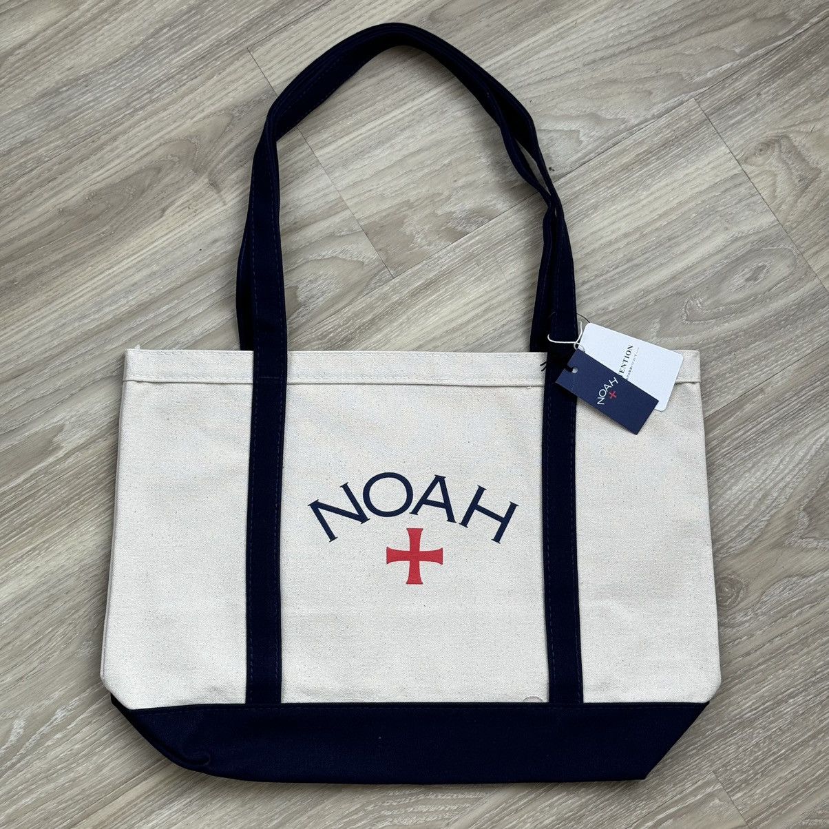 image of Noah Canvas Tote Bag in White, Men's