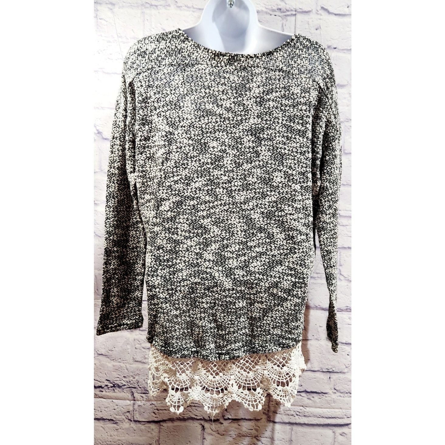Other EZ Clothing Black White Knit Sweater Top Crochet Trim Medium Size M / US 6-8 / IT 42-44 - 4 Thumbnail