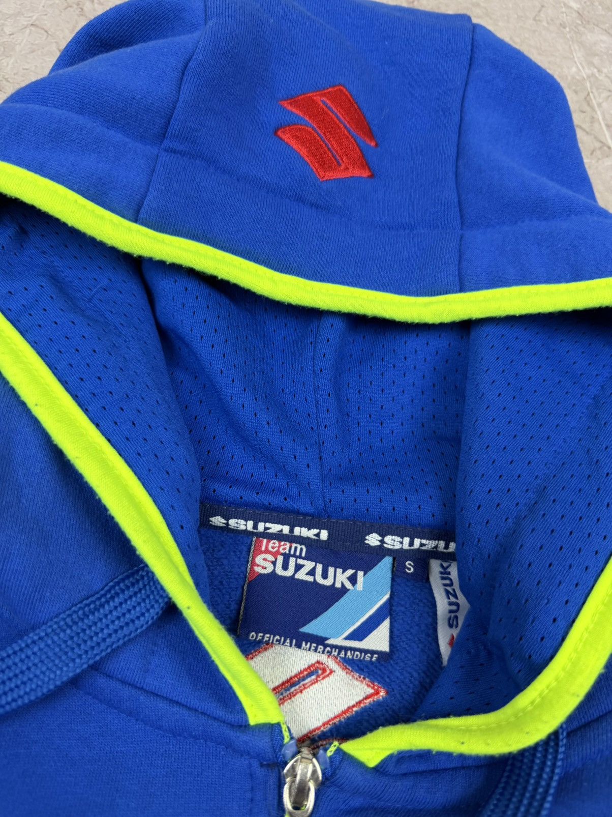 Vintage Vintage Y2K Suzuki Racing Zip Hoodie Size US S / EU 44-46 / 1 - 3 Thumbnail