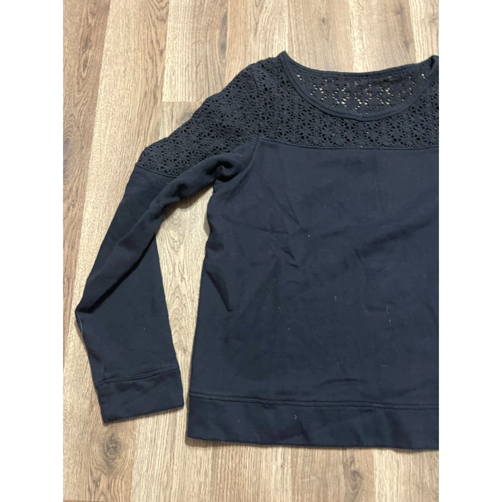 Express VINTAGE? No—Express Shirt Women’s M Black Long Sleeve Eyelet Neckline Shirt Womens M Black Long Sleeve Eyelet Neckline Express Size M / US 6-8 / IT 42-44 - 3 Thumbnail