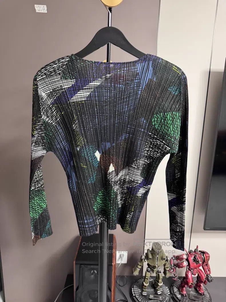 Issey Miyake Issey Miyake Overlay Shadow Round Neck Long Sleeve Size L / US 10 / IT 46 - 2 Thumbnail