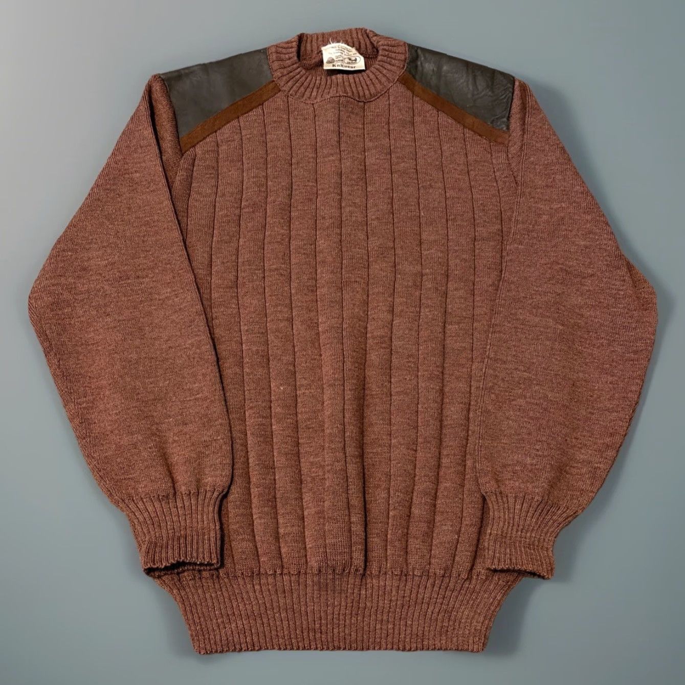 Vintage VINTAGE Edinburgh Woollen Mill Men’s Large Beige Wool Leather Patch Sweater Crew Neck Long Sleeve 80s 90s Retro Casual Size US L / EU 52-54 / 3 - 2 Thumbnail