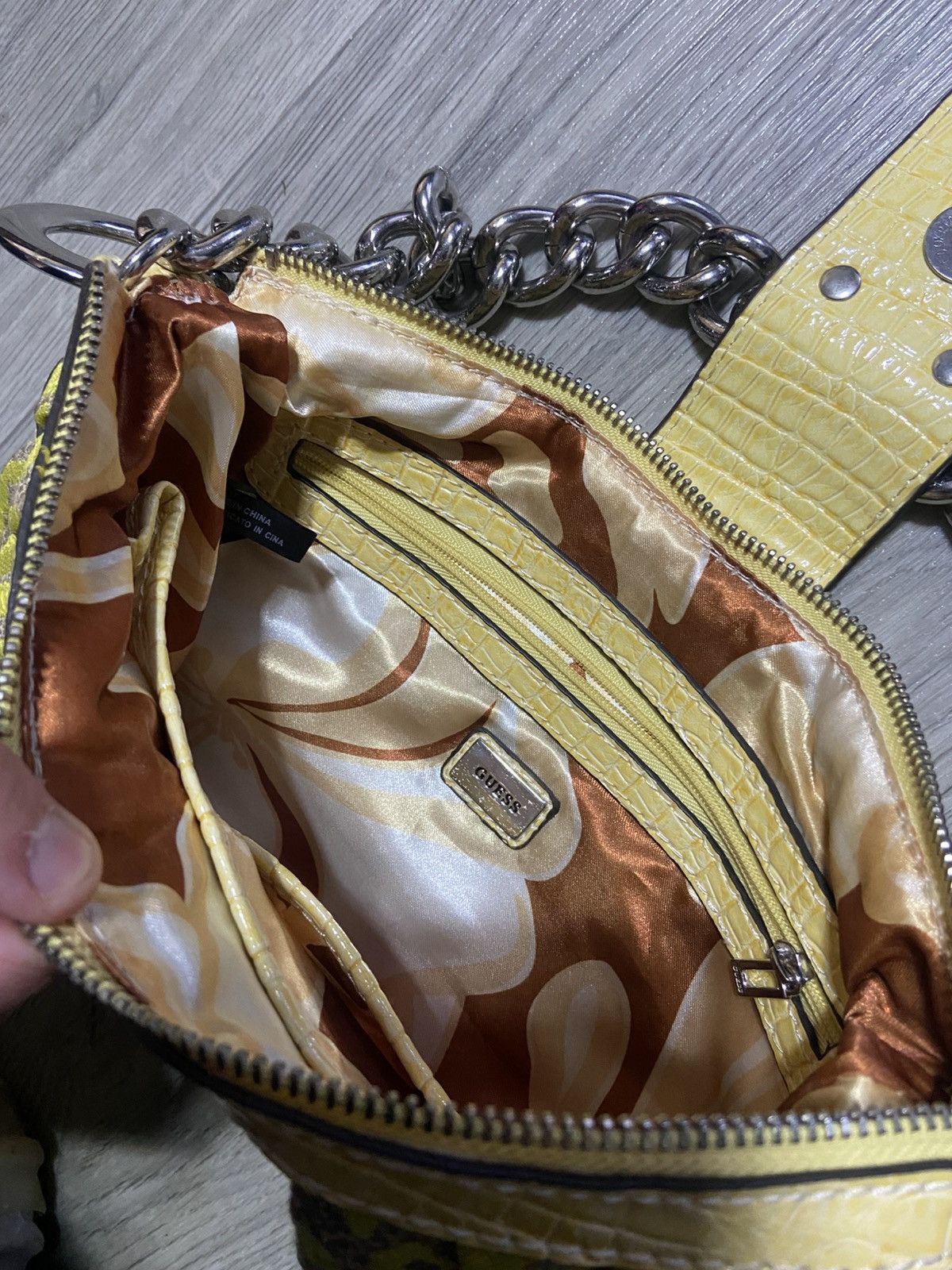 Guess Vintage GUESS Y2K Mini Shoulder Bag Leopard Print Size ONE SIZE - 9 Thumbnail