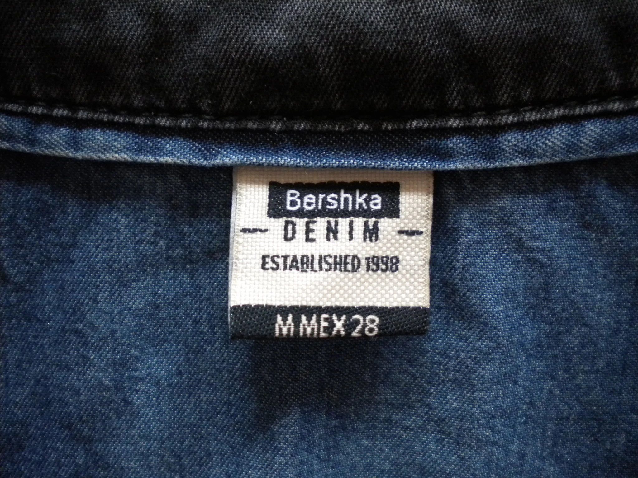 Bershka Vintage denim shirt collared button down shirt long sleeves Size M / US 6-8 / IT 42-44 - 9 Thumbnail