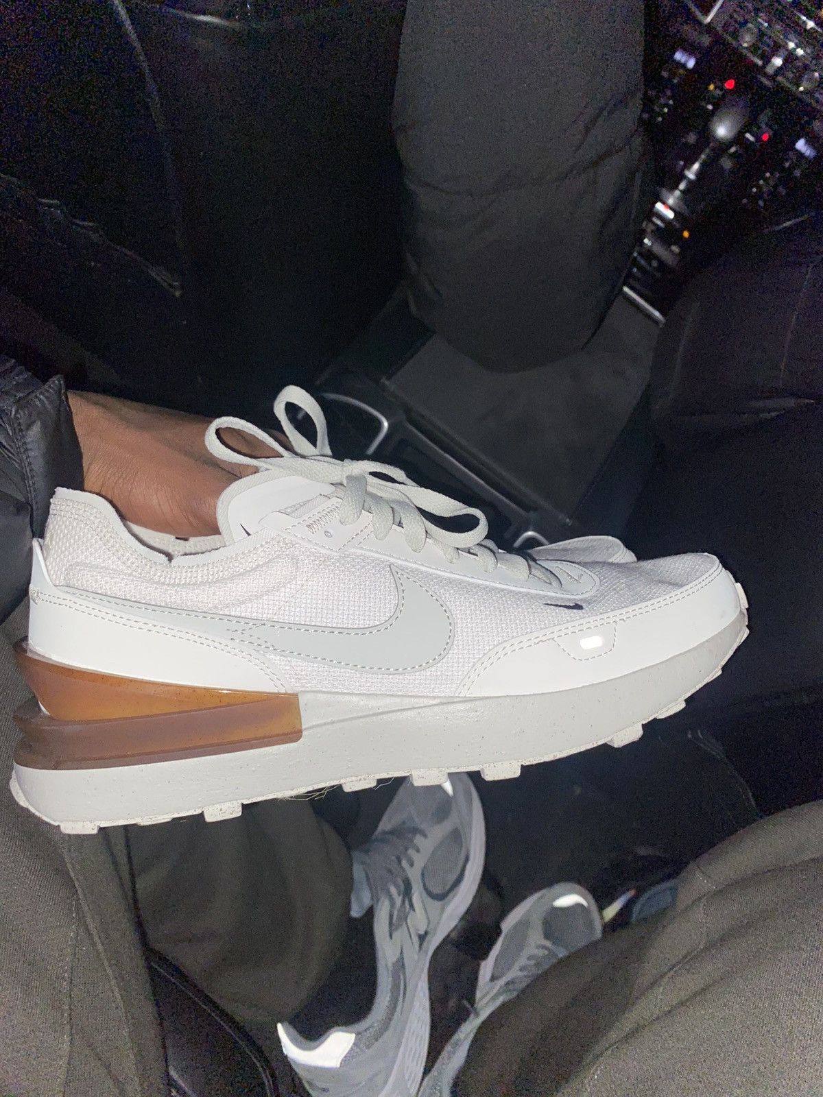 Nike Off white Nike waffles Size US 9.5 / EU 42-43 - 2 Thumbnail