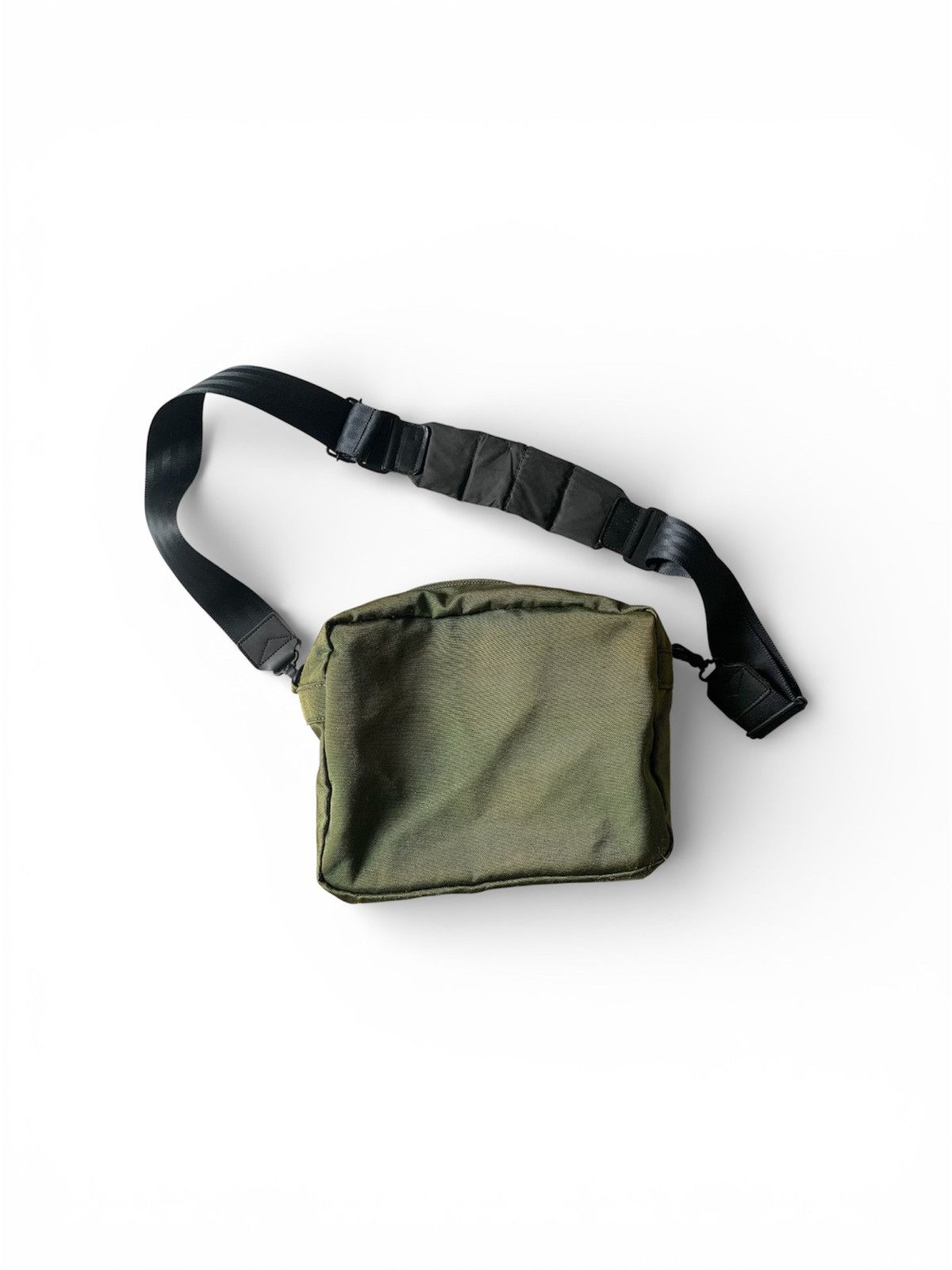 Issey Miyake Vintage Issey Miyake Sling Bag Size ONE SIZE - 2 Thumbnail