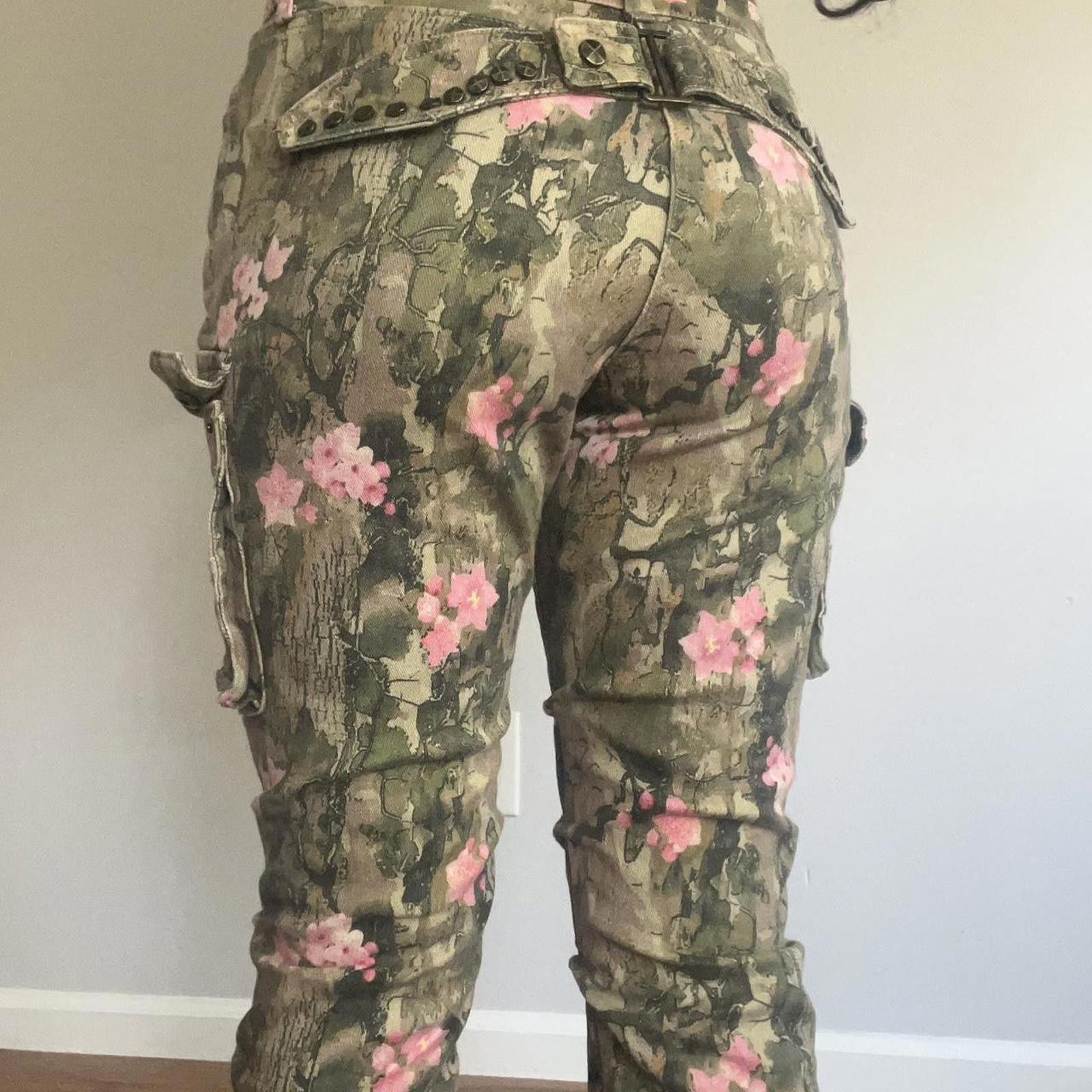 Other Khaki and pink camo cargo pants cherry blossom flower print Size 32" / US 10 / IT 46 - 3 Thumbnail