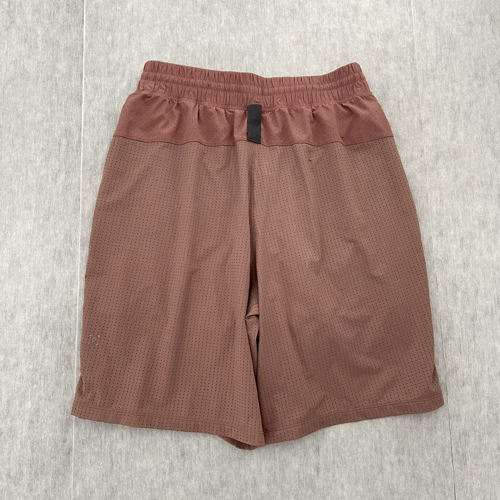 Lululemon Lululemon T.H.E. Short Shorts Mens S Twilight Rose Lined Pockets Activewear 8.5in Inseam Athletic Logo Hand Pocket S Men Size US 29 - 2 Thumbnail