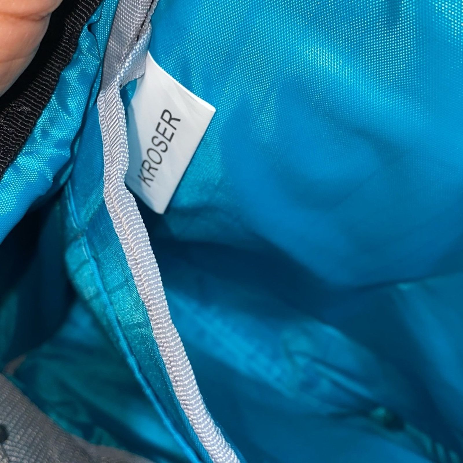 Other Kroser Laptop Backpack with charging cord black gold Size ONE SIZE - 8 Thumbnail