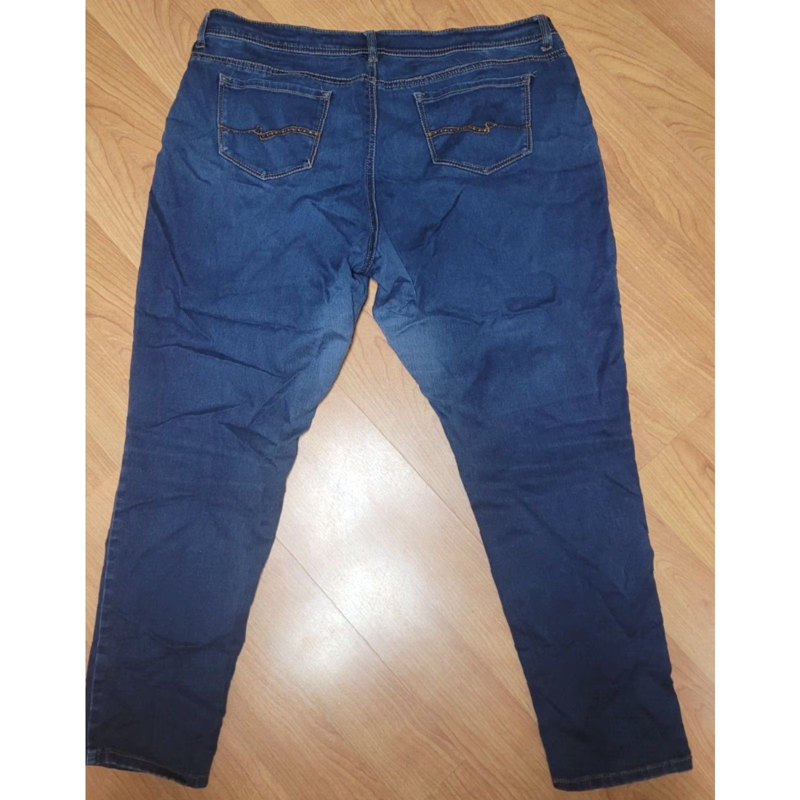 Almost Famous VINTAGE Almost Famous Jeans Blue Womens Size 20 Stretch Denim Straight 20 Mens Women Girls Size 42" / US 20 - 2 Thumbnail