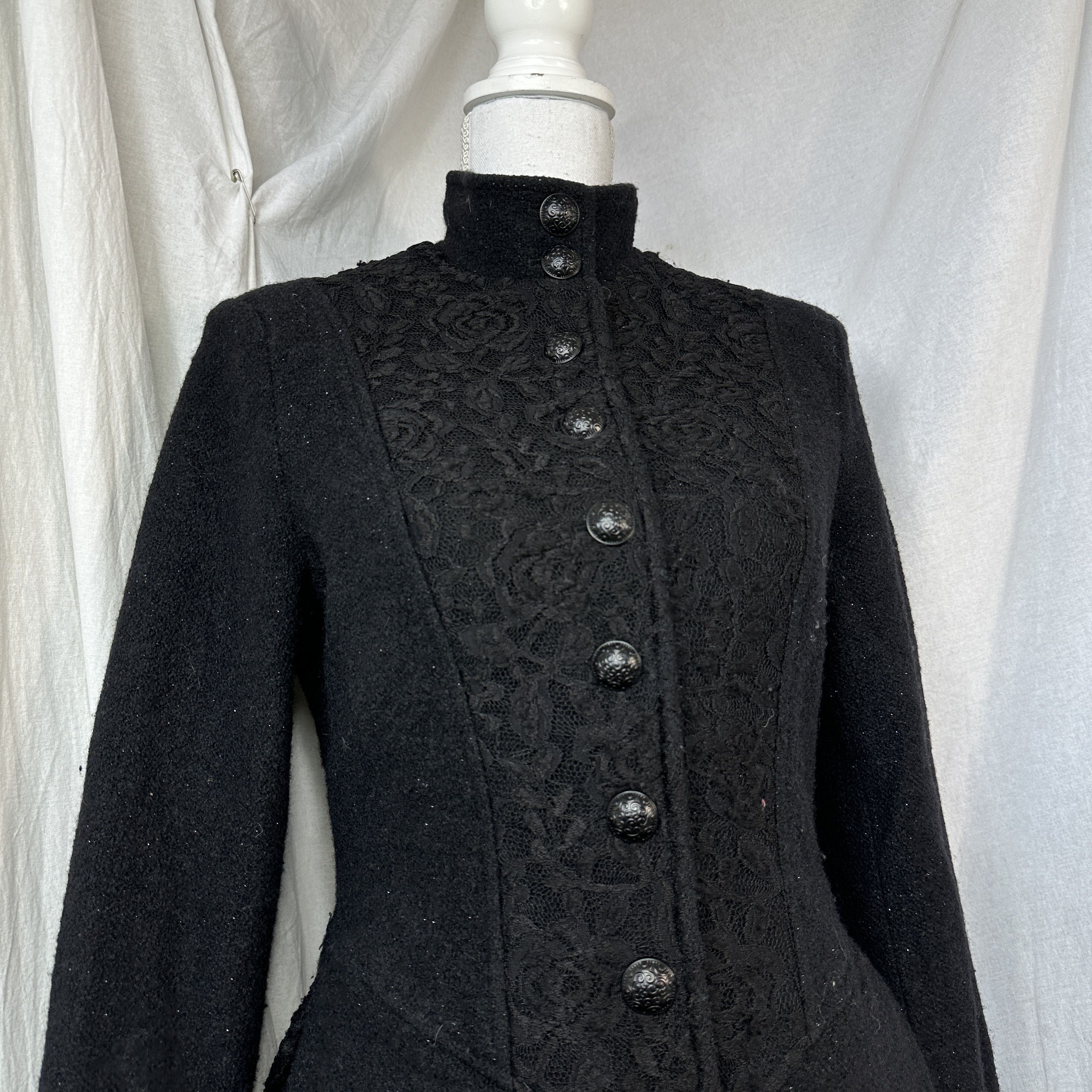 Vintage Avant Garde Vintage Y2K Archive Goth Cut Out Lace Coat Size M / US 6-8 / IT 42-44 - 8 Thumbnail