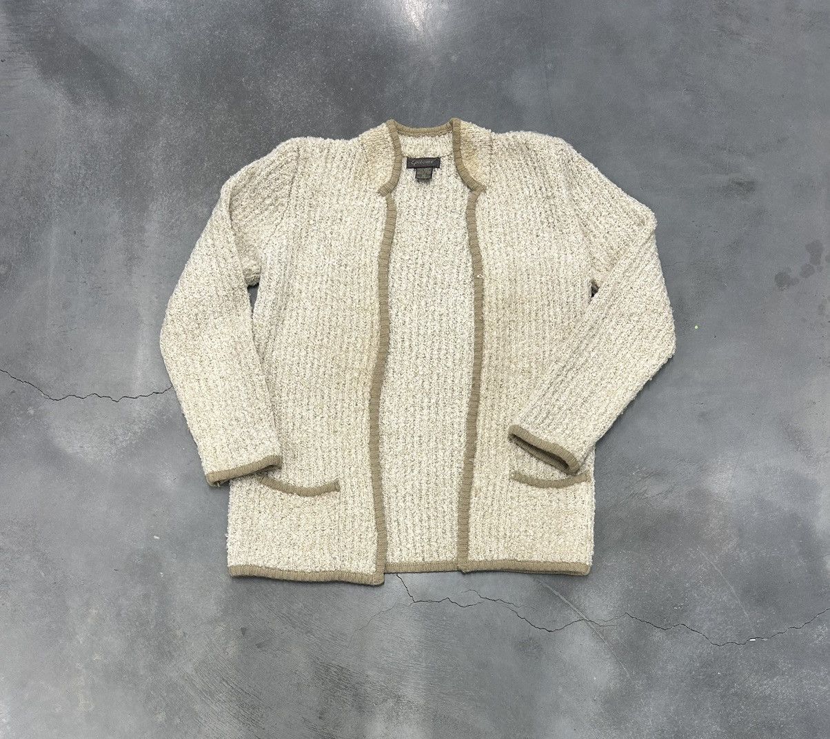 Vintage Vintage Cream and tan wool cardigan Size M / US 6-8 / IT 42-44 - 1 Thumbnail