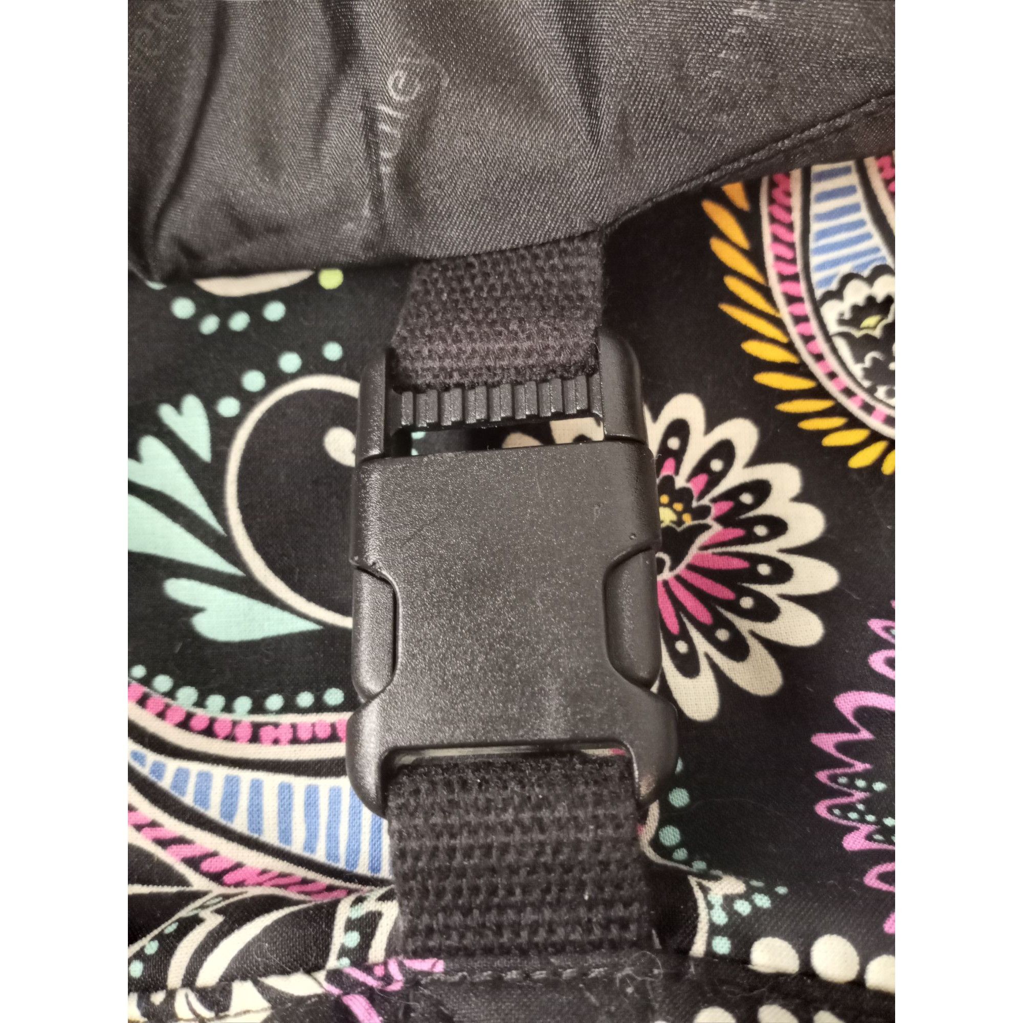 Vera Bradley Vera Bradley Black Paisley Foldover Laptop Book Bag. Size ONE SIZE - 15 Thumbnail