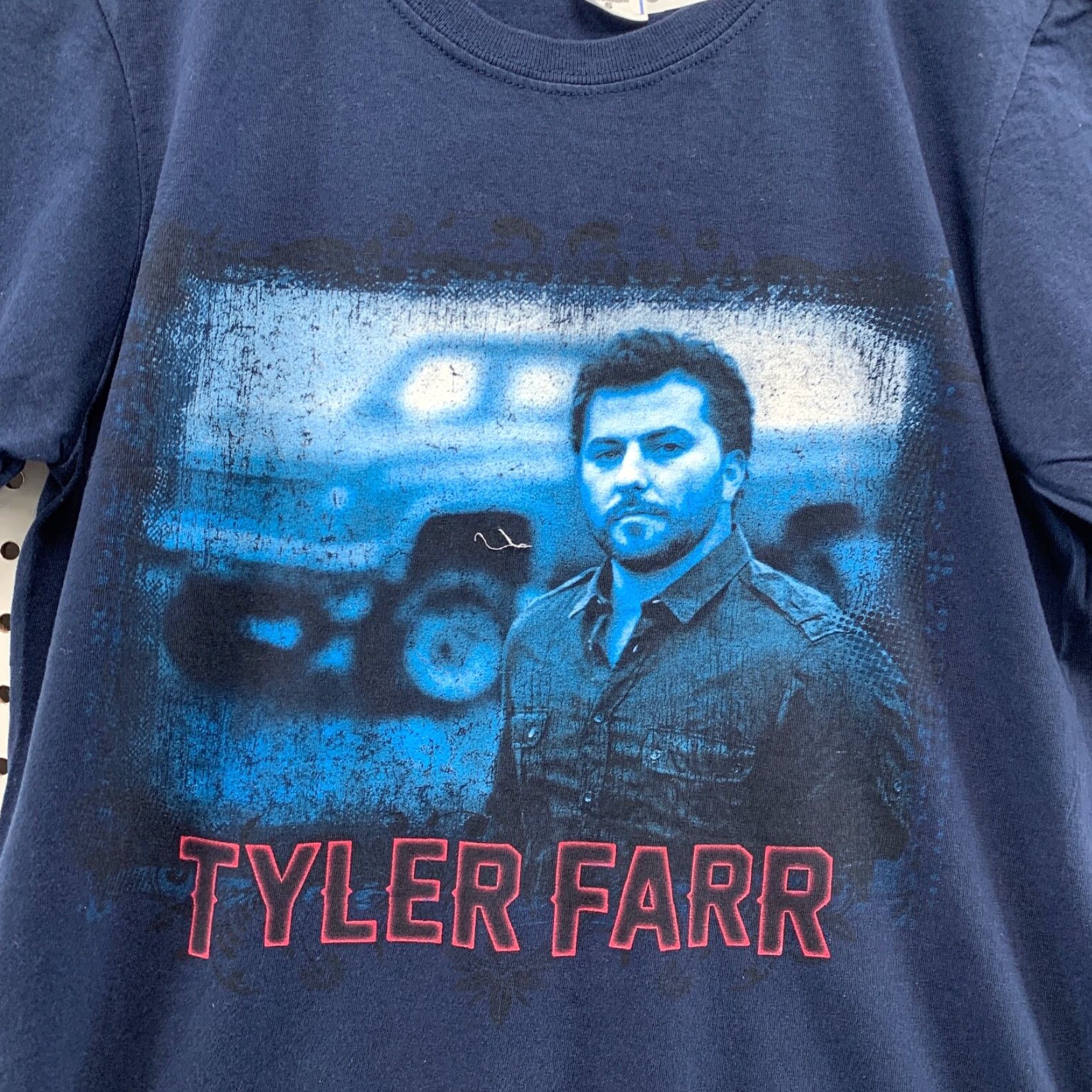 Gildan VINTAGE Gildan Tyler Farr Concert T-Shirt Mens Small Blue Short Sleeve Band Music 17.5x26 Size US S / EU 44-46 / 1 - 6 Thumbnail