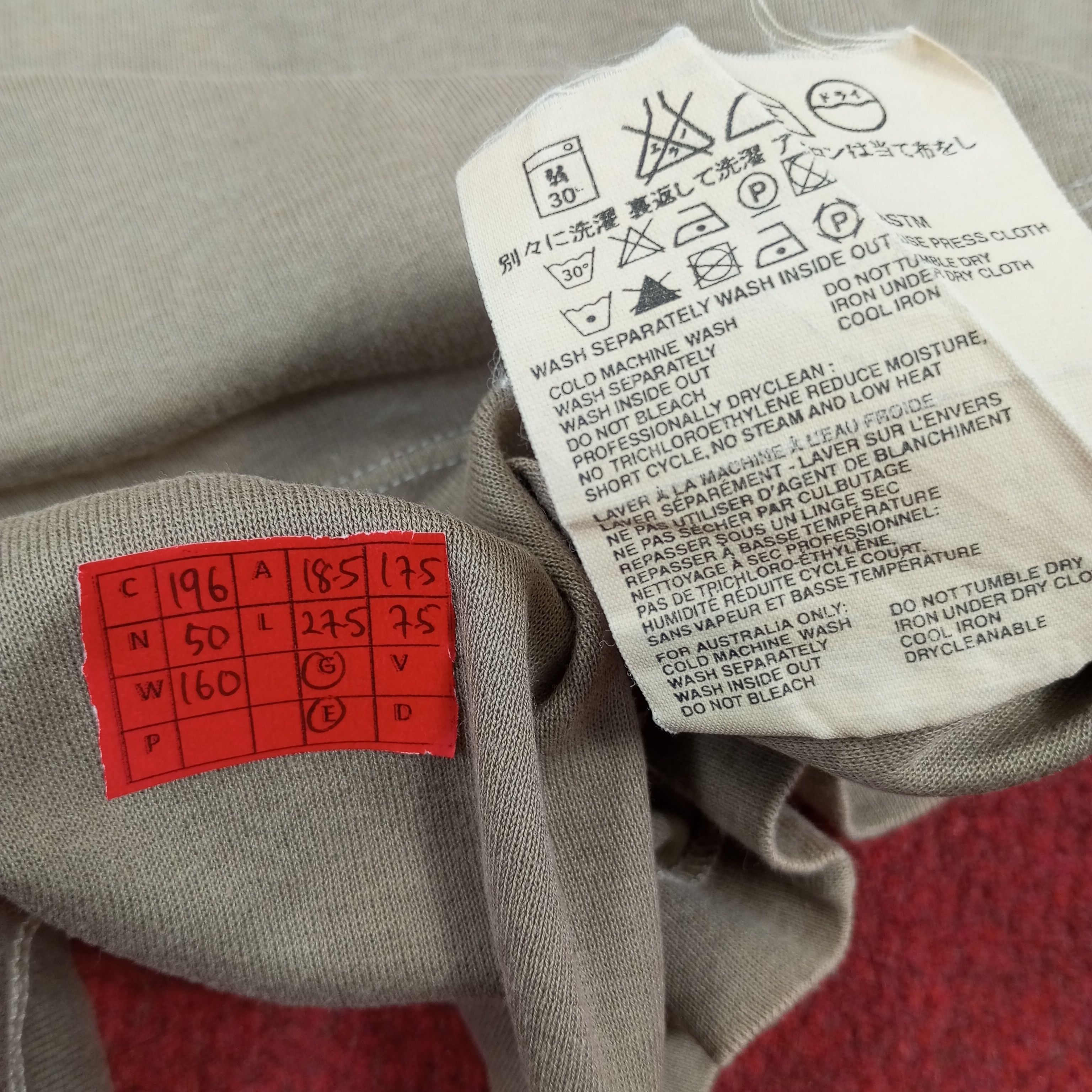 Prada Prada Luxury Fashion Brand Pocket Design Tshirt Size US S / EU 44-46 / 1 - 9 Thumbnail