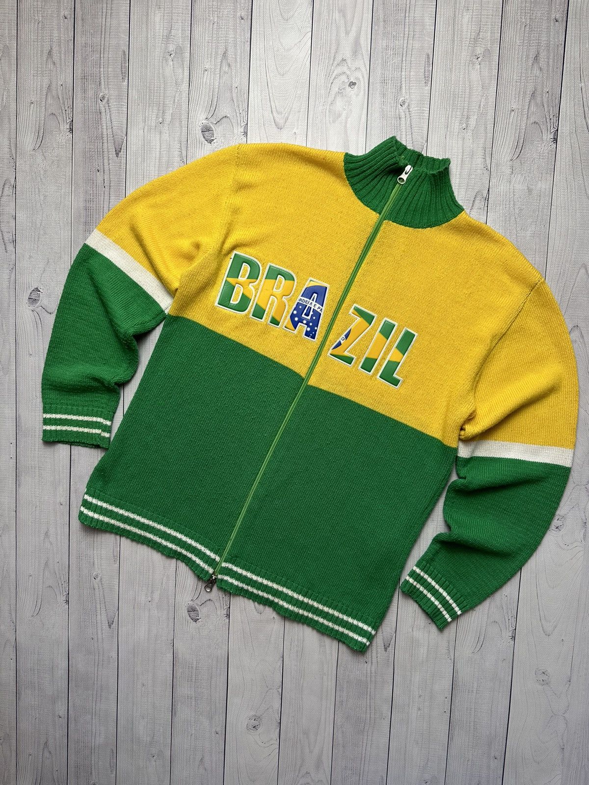 Vintage Vintage Brazil soccer zip Sweater rare logo size M Size US M / EU 48-50 / 2 - 1 Thumbnail