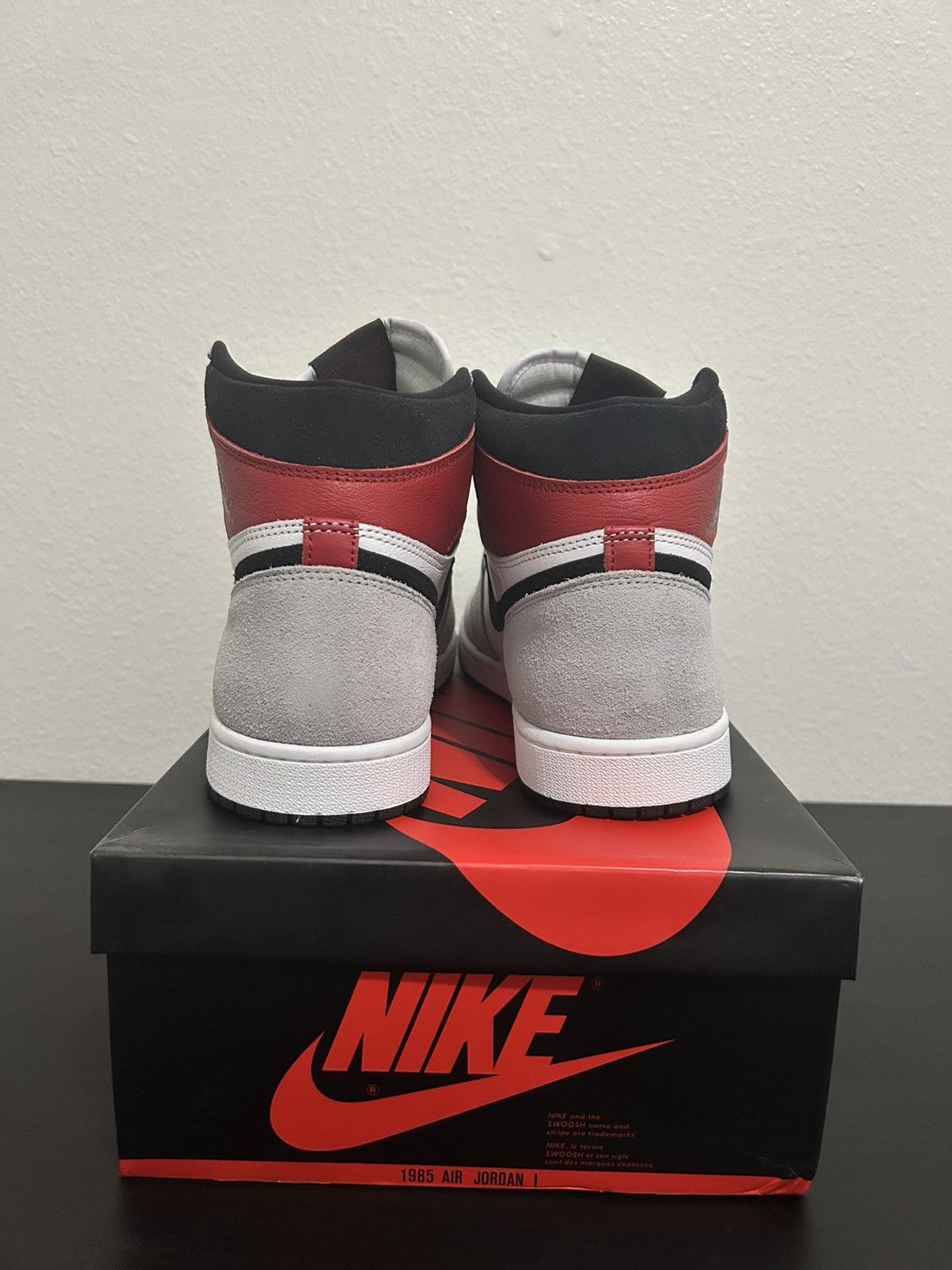 Jordan Brand × Nike Jordan 1 High Smoke Grey Size US 11.5 / EU 44-45 - 2 Thumbnail