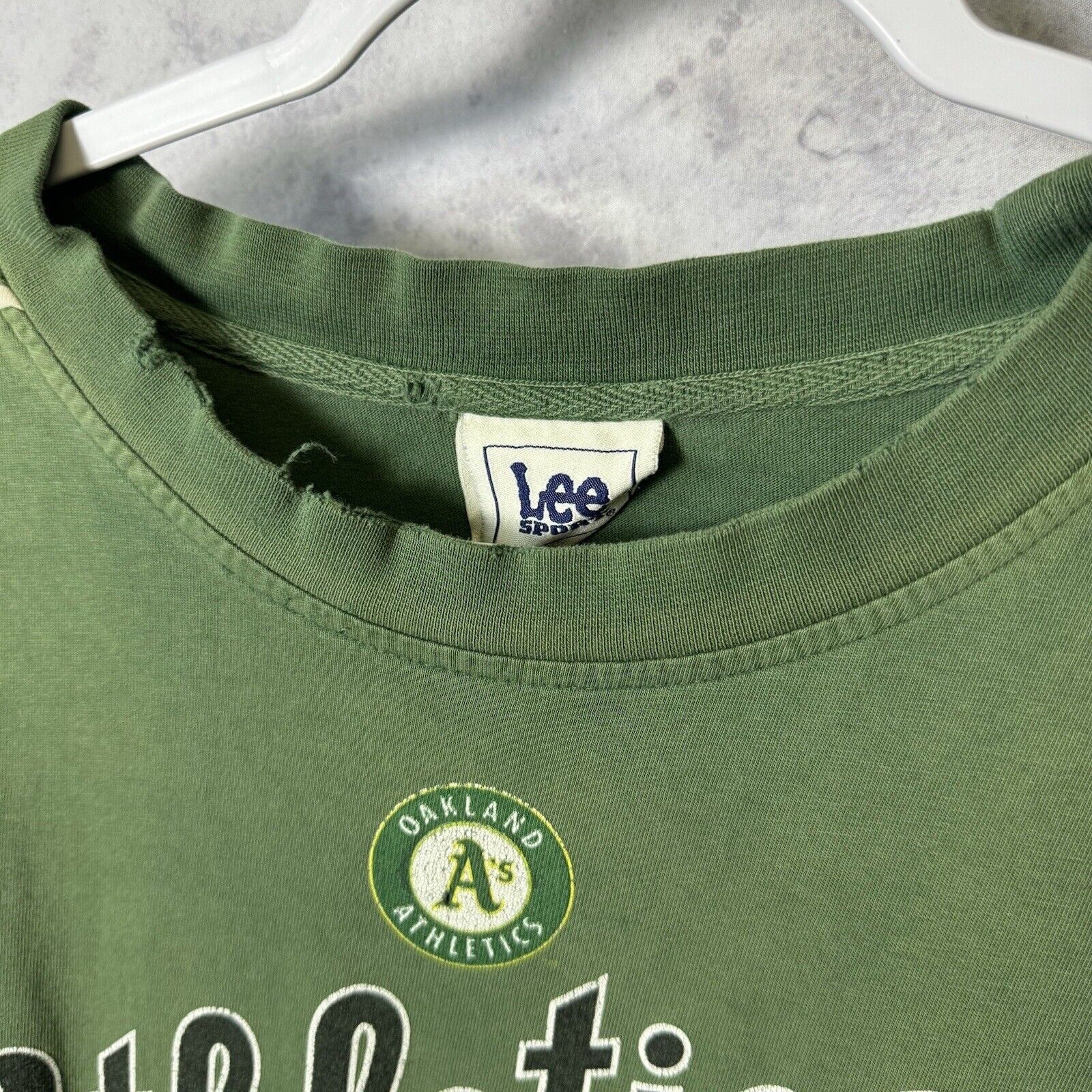 Vintage Vintage Oakland Athletics T Shirt Mens 2XL Green Lee MLB Lon Size US XXL / EU 58 / 5 - 4 Thumbnail