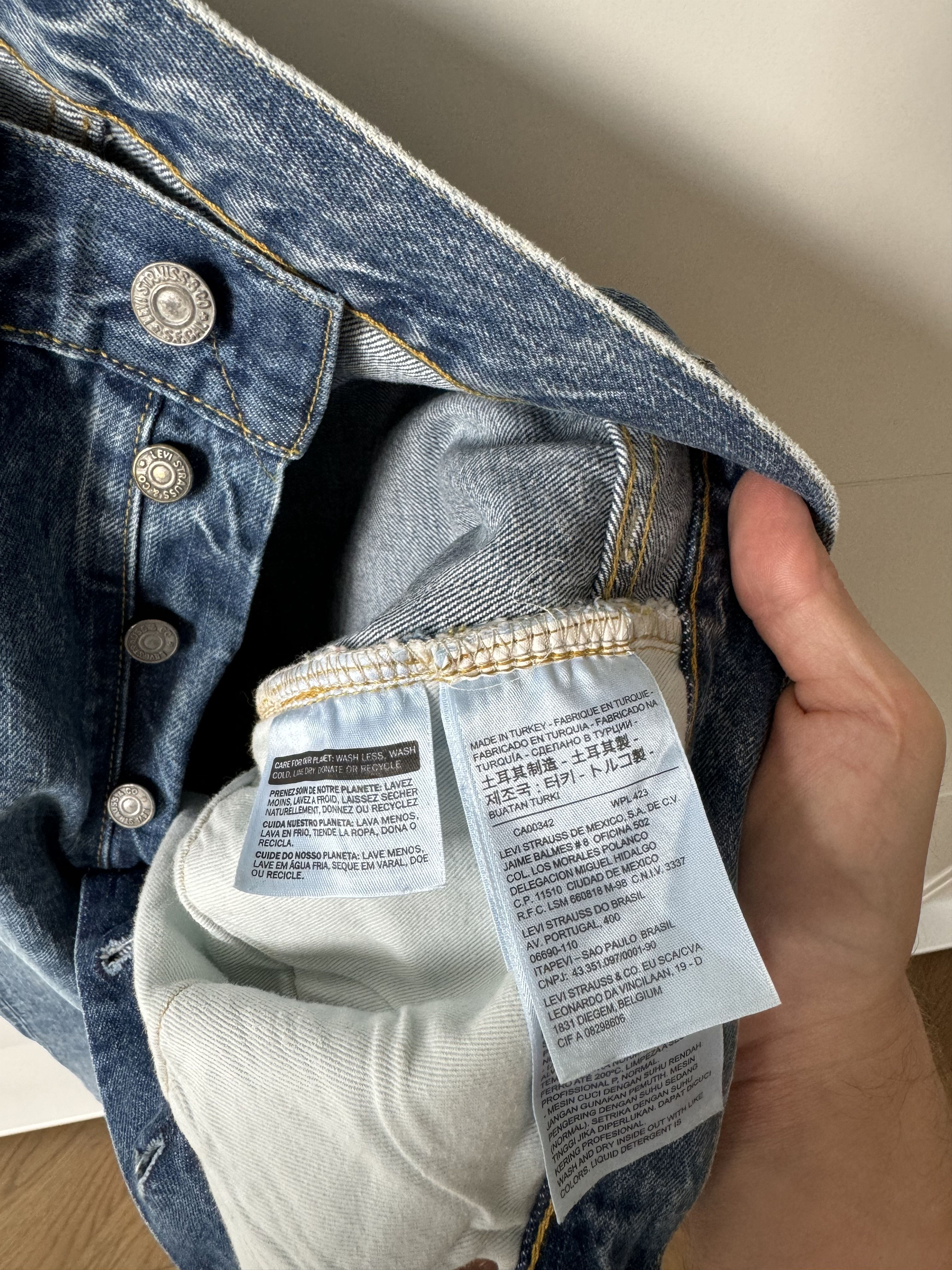 Levi's Vintage Clothing [W30/L32] 1947 501 Jean (Beaches) Size US 30 / EU 46 - 12 Thumbnail
