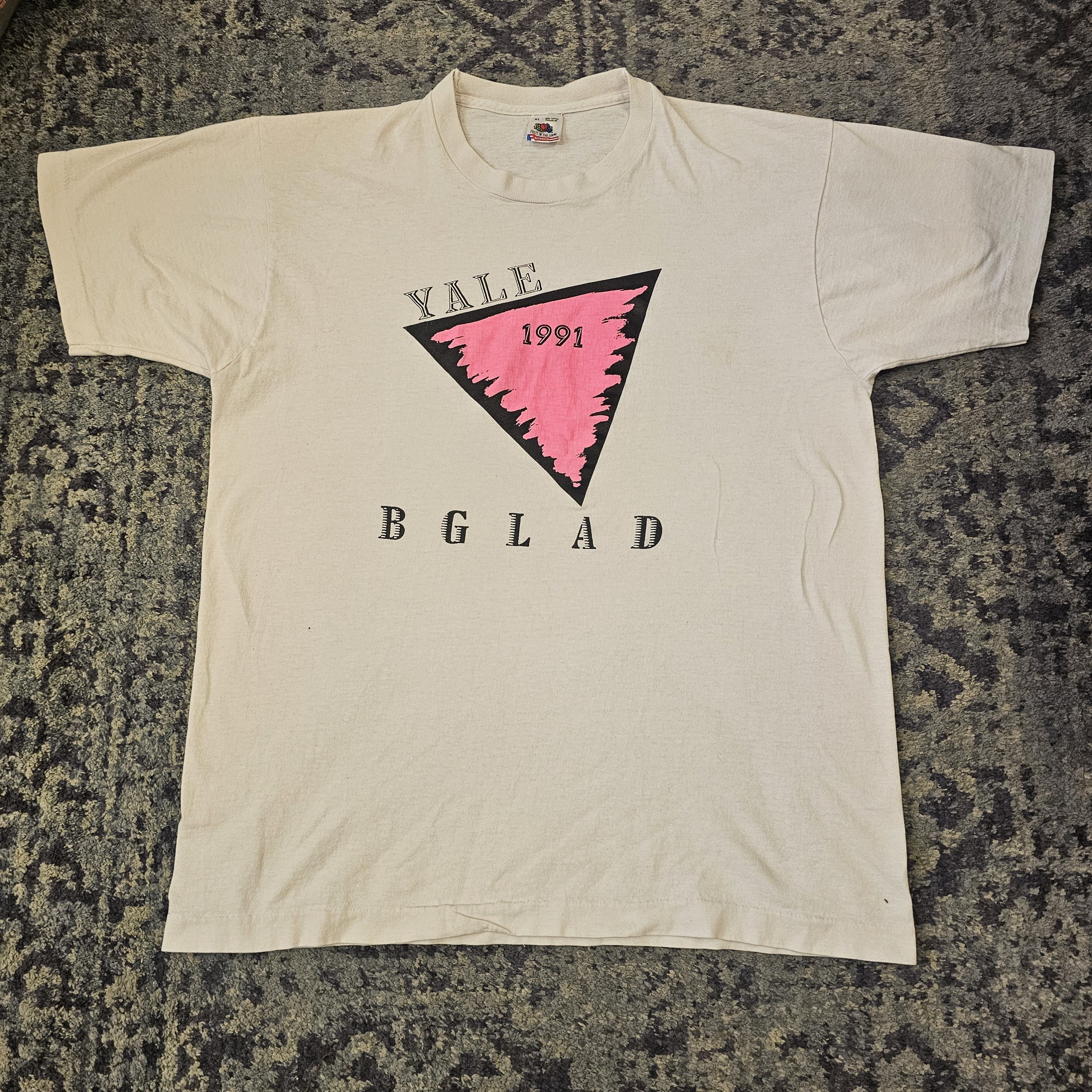 Vintage Vintage 1991 Yale BGLAD Gay Pride Pink Triangle T-Shirt Size US XL / EU 56 / 4 - 1 Thumbnail