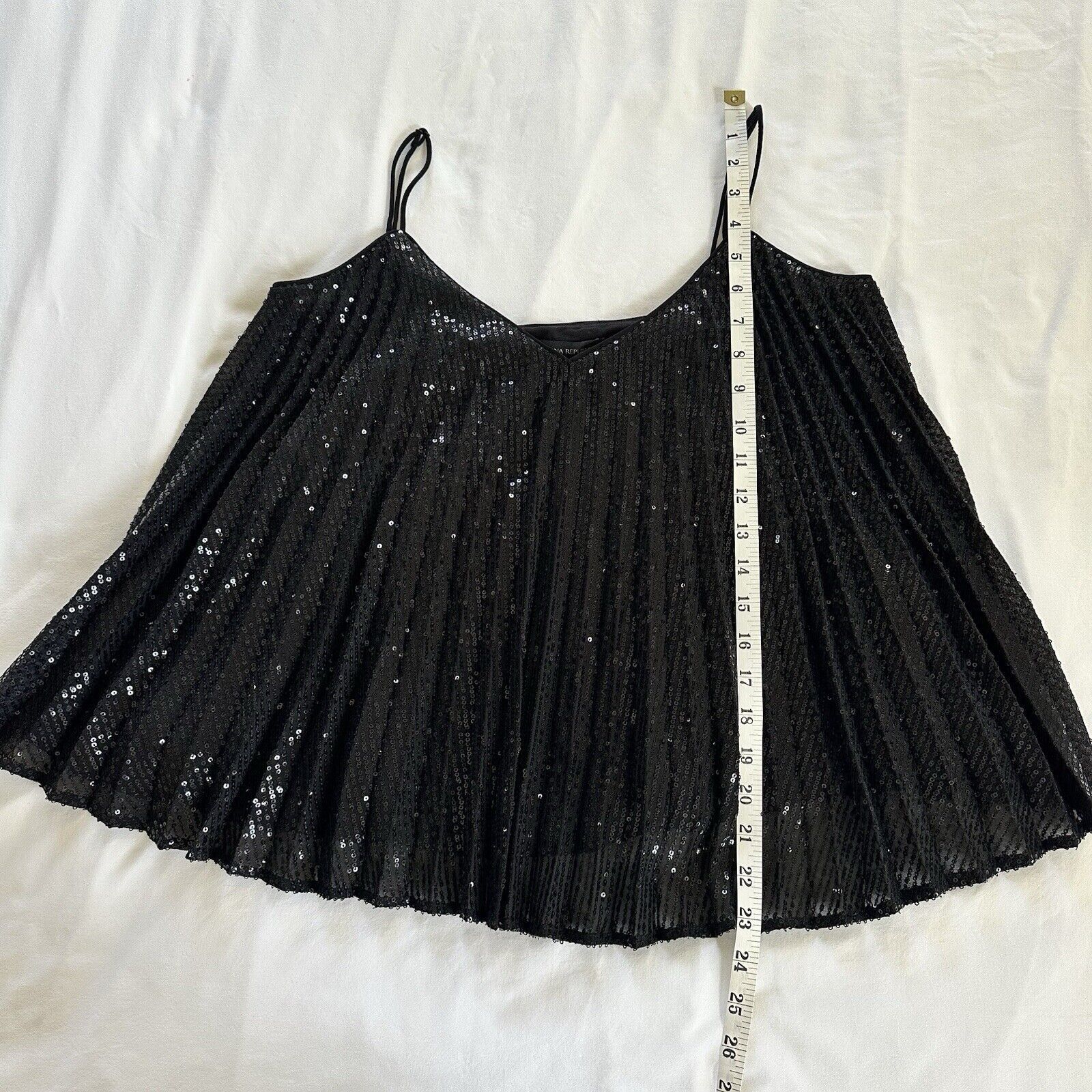 Banana Republic Banana Republic Black Pleated Sequin Trapeze Tank Small NWT Size S / US 4 / IT 40 - 8 Thumbnail