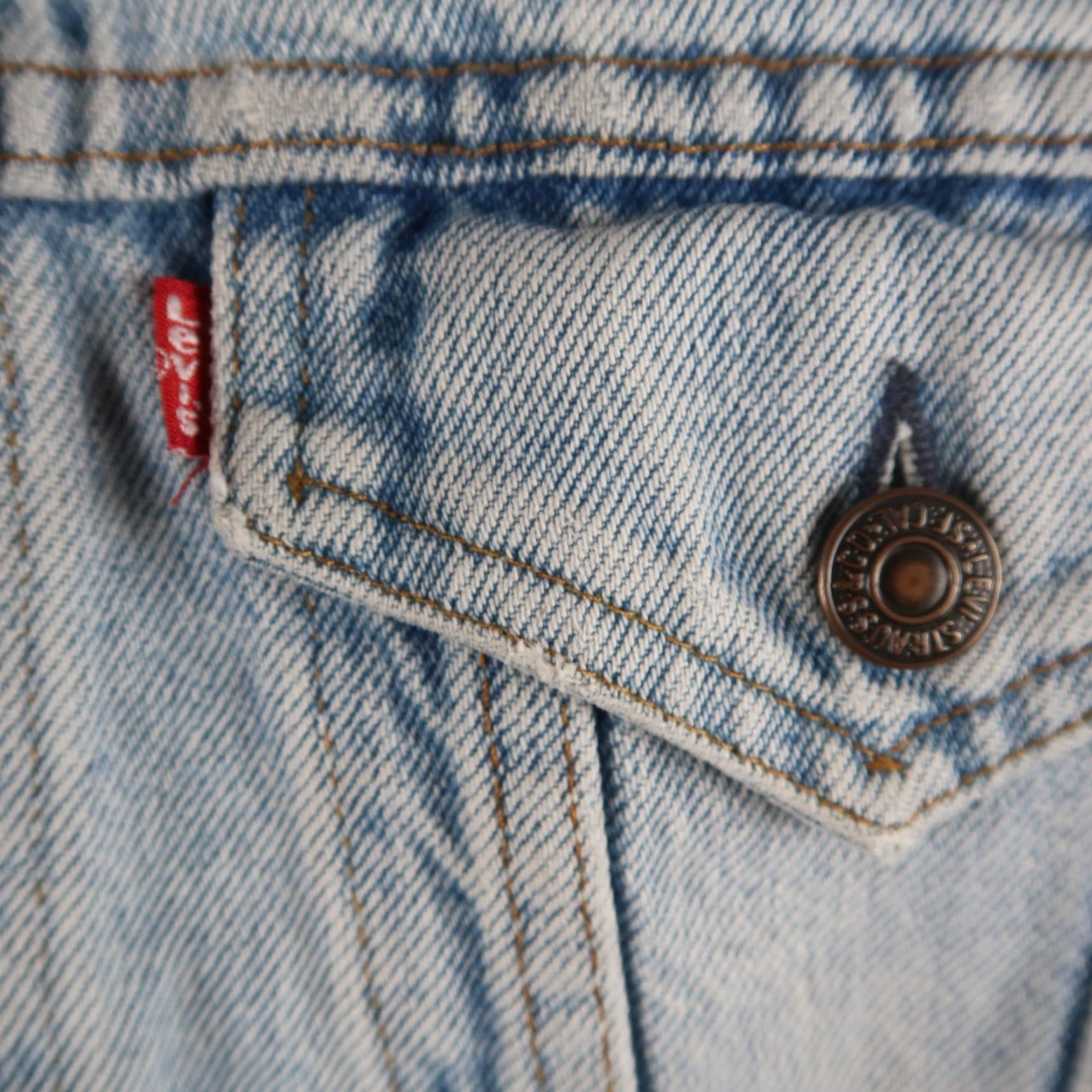 Levi's VINTAGE Levi's Trucker Jacket Denim Blue 80s Size US L / EU 52-54 / 3 - 7 Thumbnail