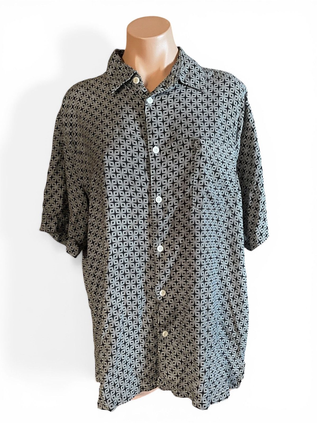 Other Vintage Silk 100% Silk XL Short Sleeve Button Down Shirt Size US XL / EU 56 / 4 - 1 Thumbnail