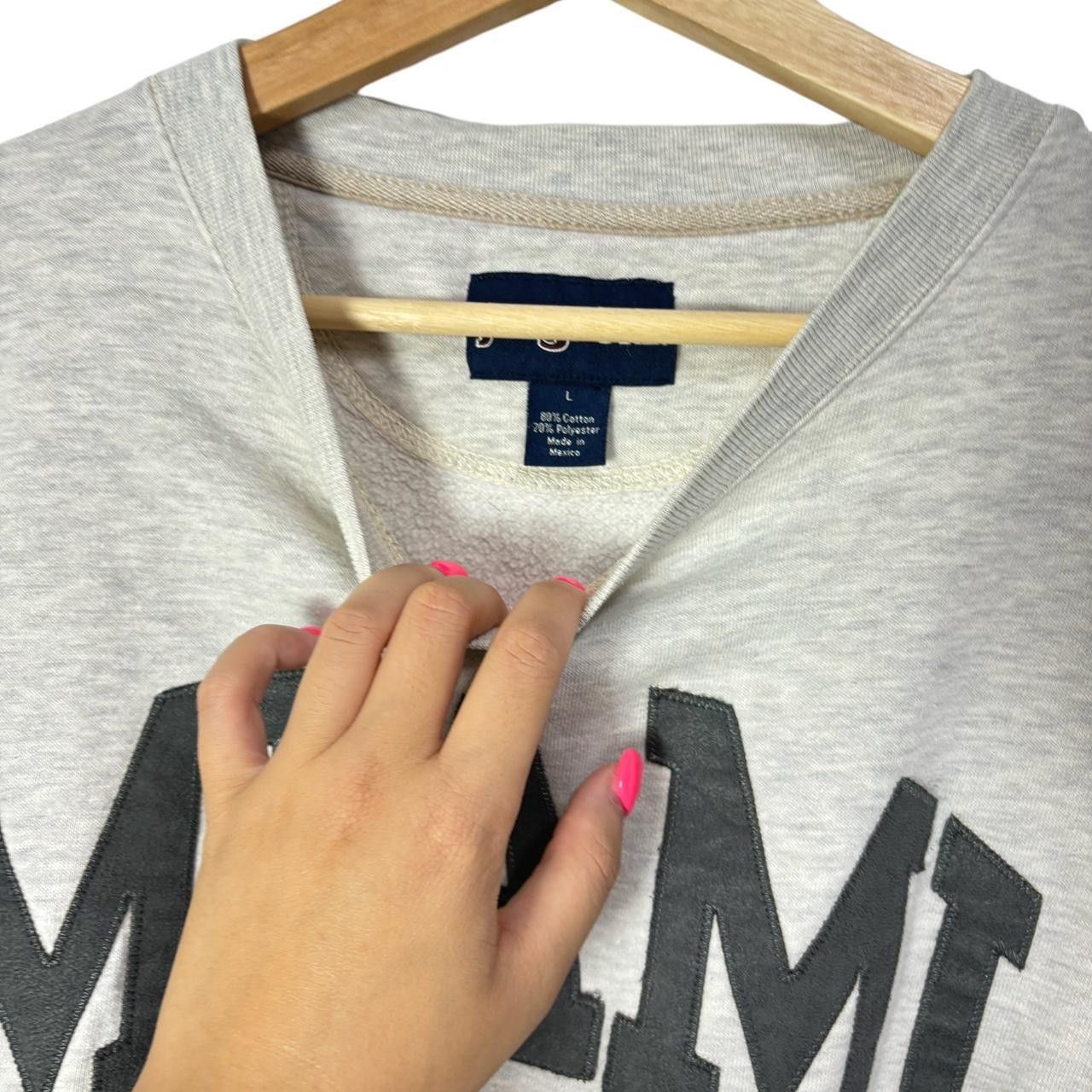 Vintage Vintage Miami sweater size: L Size US L / EU 52-54 / 3 - 4 Thumbnail